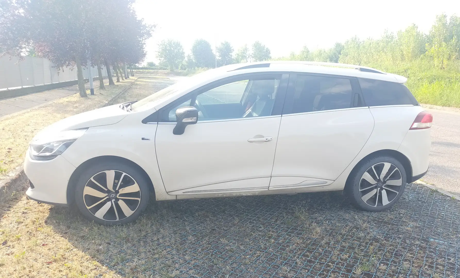 Renault Clio Clio IV 2012 Sporter 0.9 tce energy Duel2 90cv Bej - 1