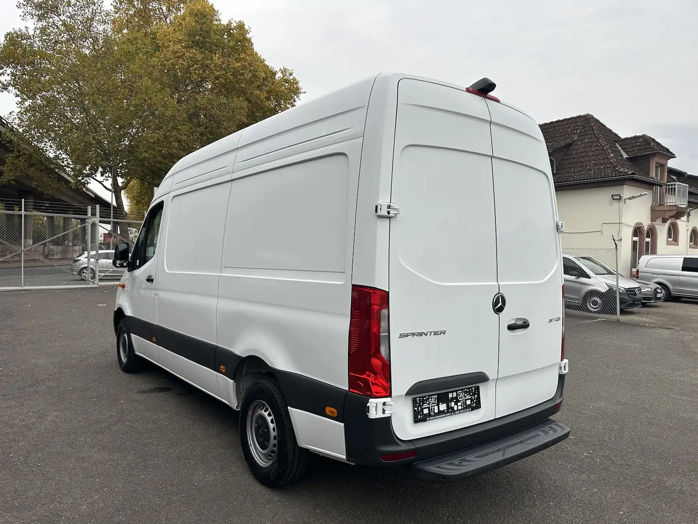 Mercedes-Benz Sprinter 317 CDI RWD L2 9 gtronic Weiß - 2