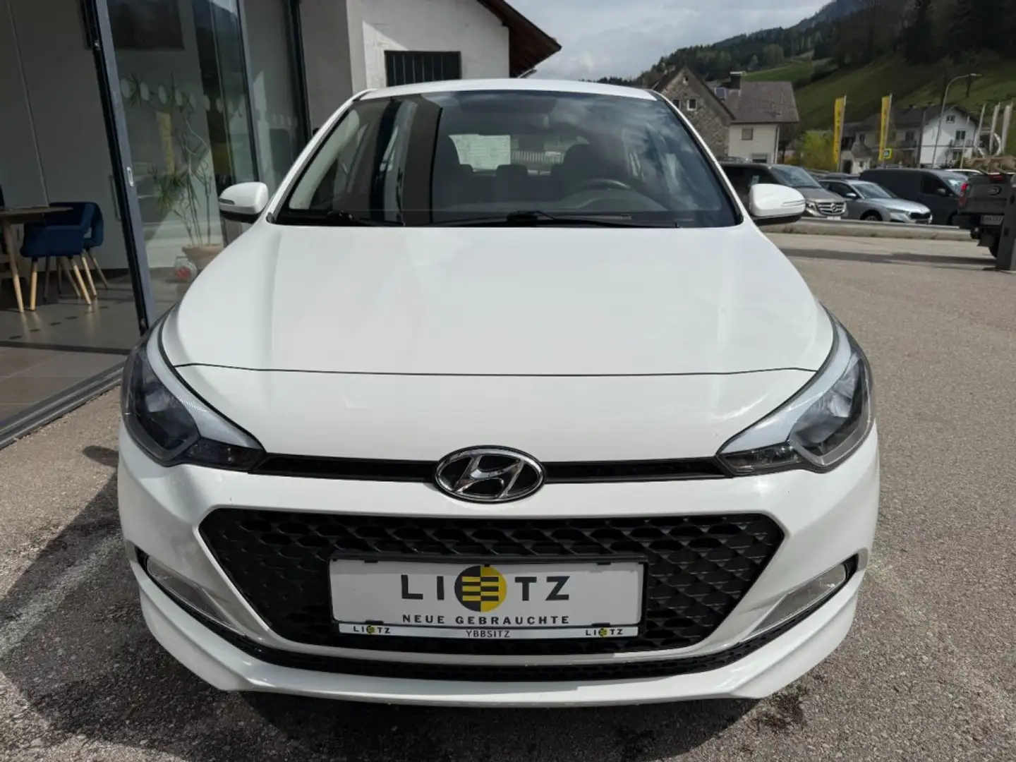 Hyundai i20 Life 1,2i Weiß - 2