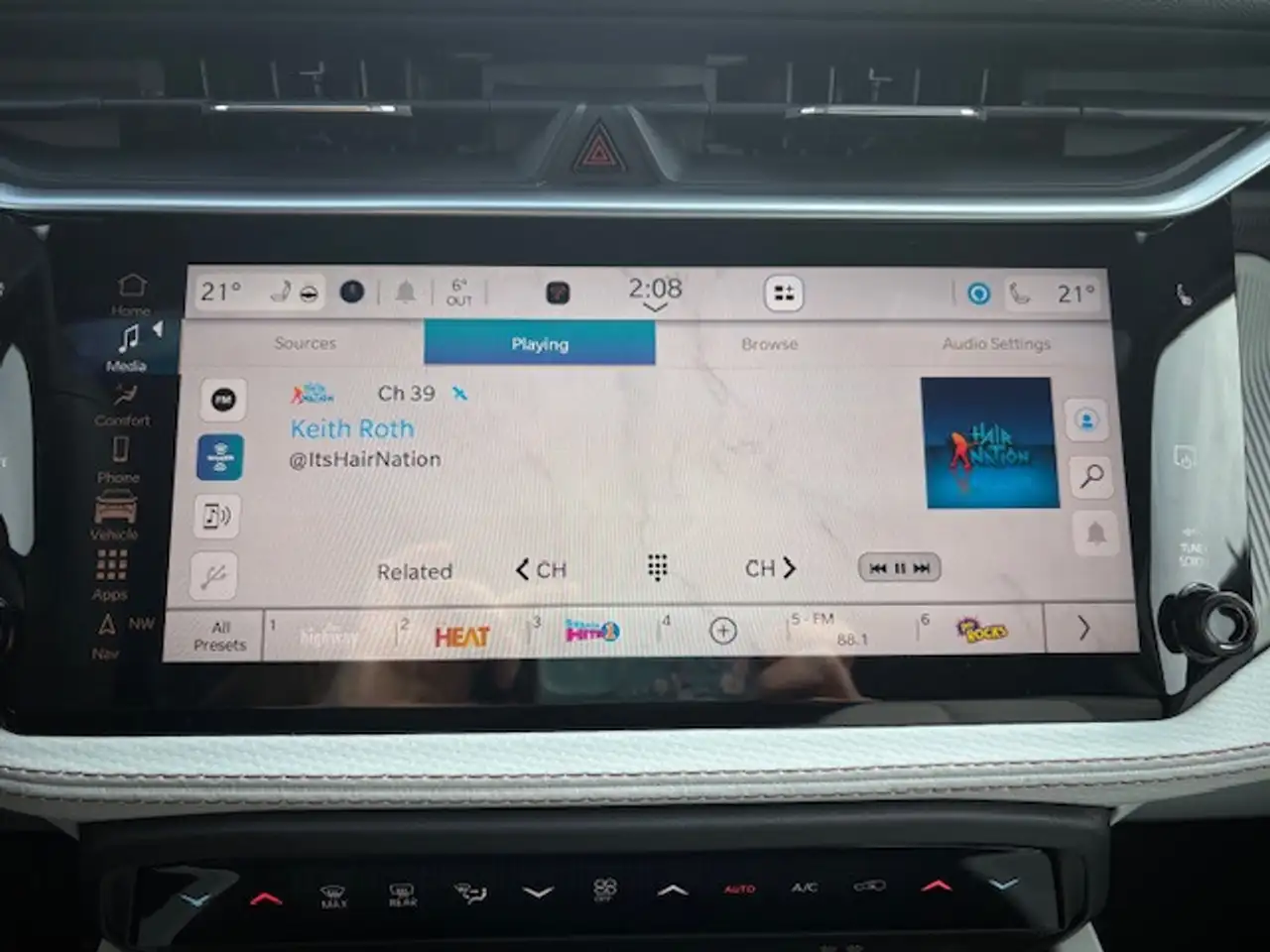 Jeep Cherokee снимка Jeep Cherokee