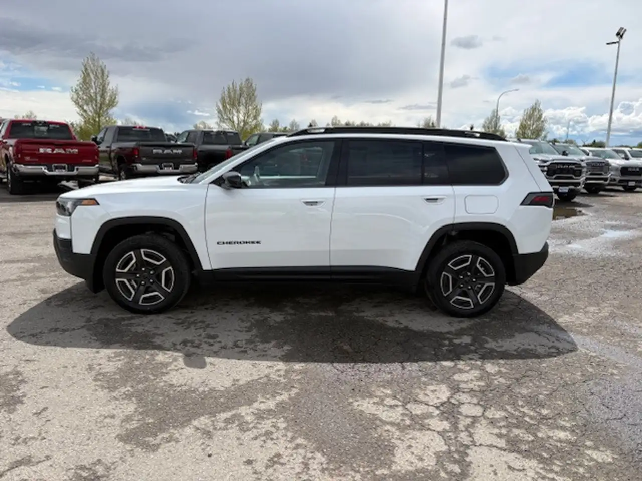 Jeep Cherokee снимка Jeep Cherokee