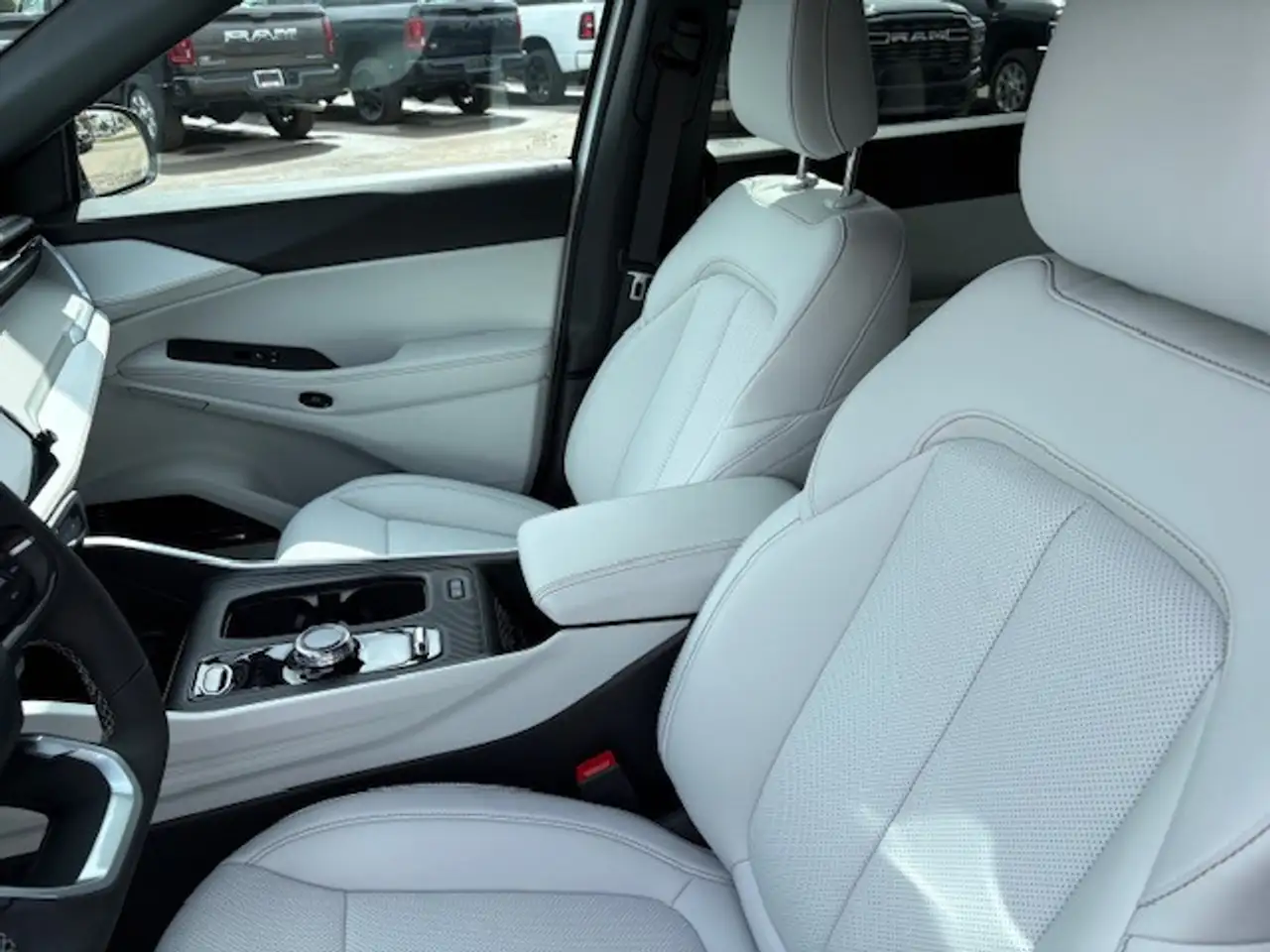 Jeep Cherokee снимка Jeep Cherokee