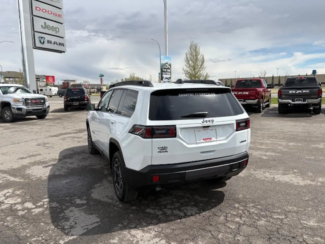 Jeep Cherokee снимка Jeep Cherokee