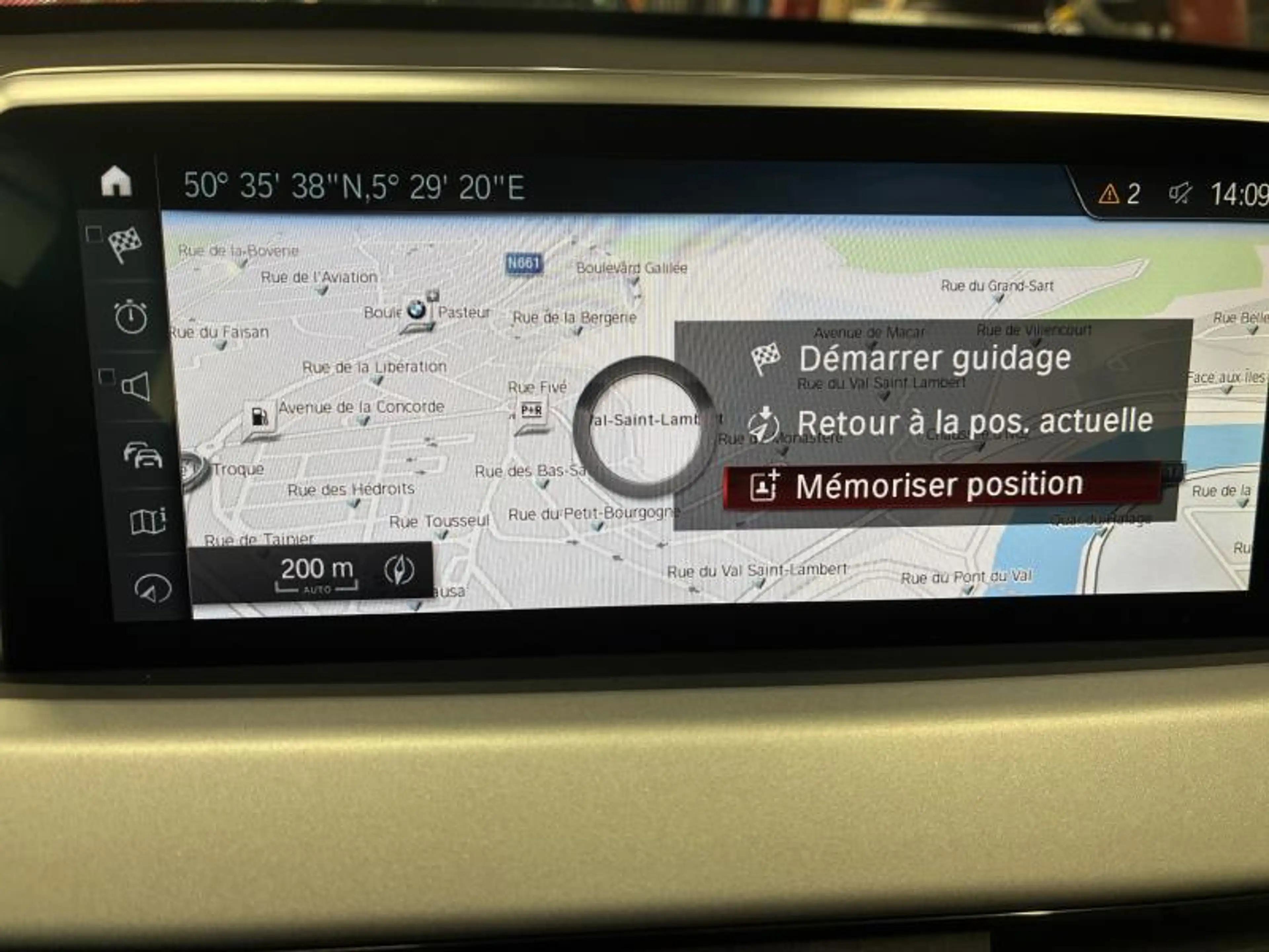 BMW X1 sDrive16d — photo 9