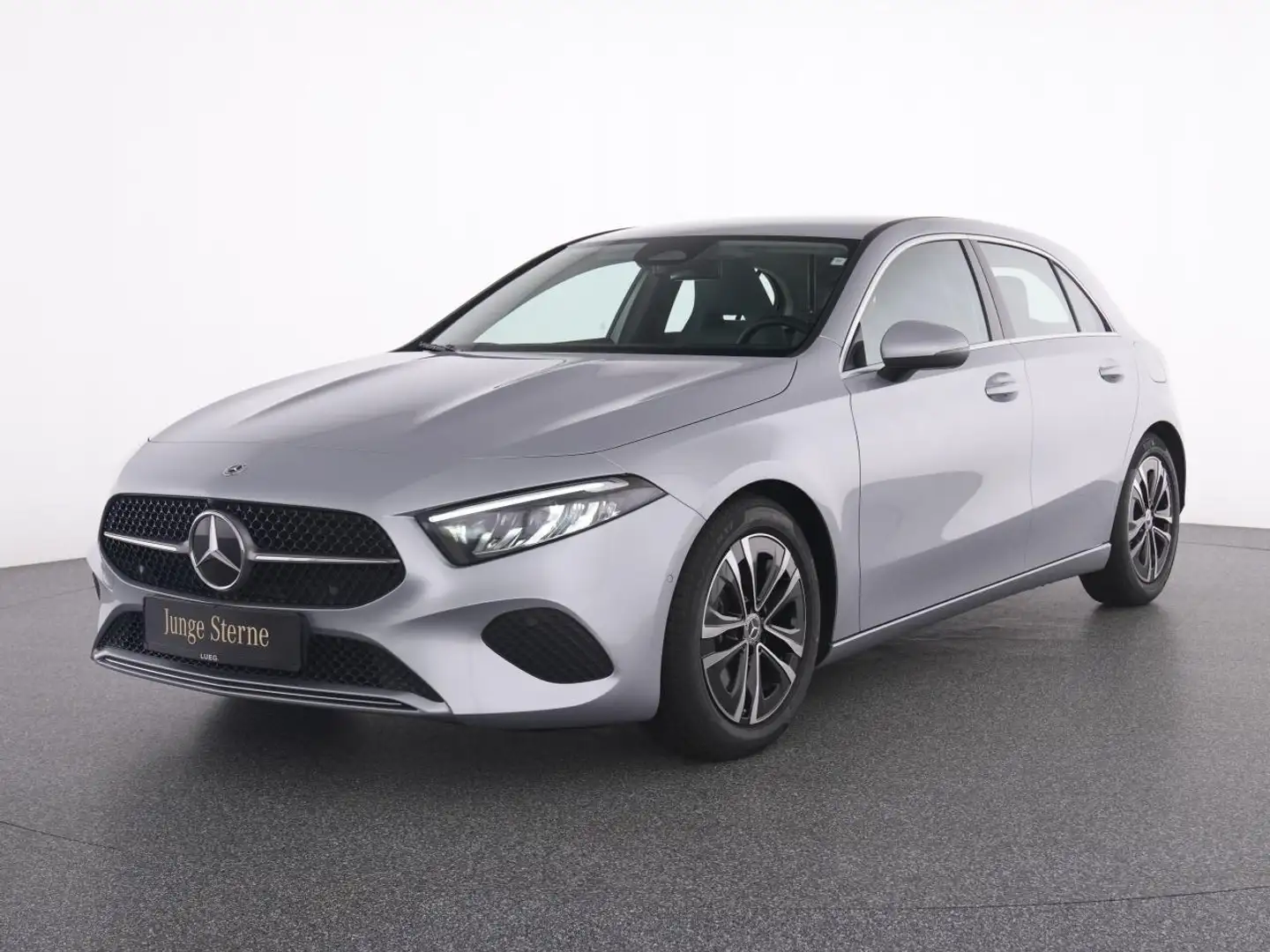 Mercedes-Benz A 200 d Progressive+NavPrem+LED-HP+TotwA+SHZ+RFK Silber - 2