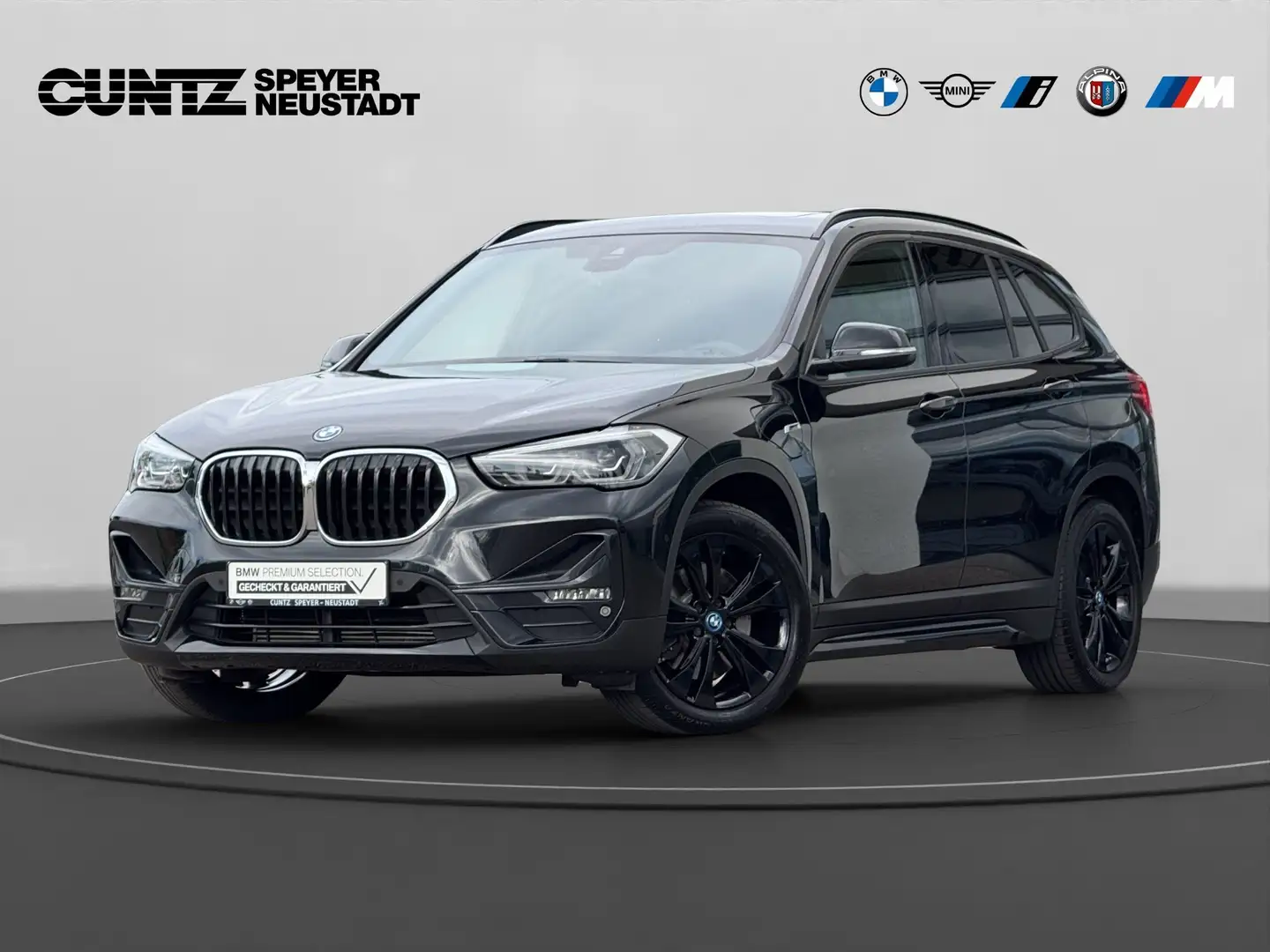 BMW X1 xDrive25e Sport Line Panorama Komf.zug Head-Up H/K Nero - 2