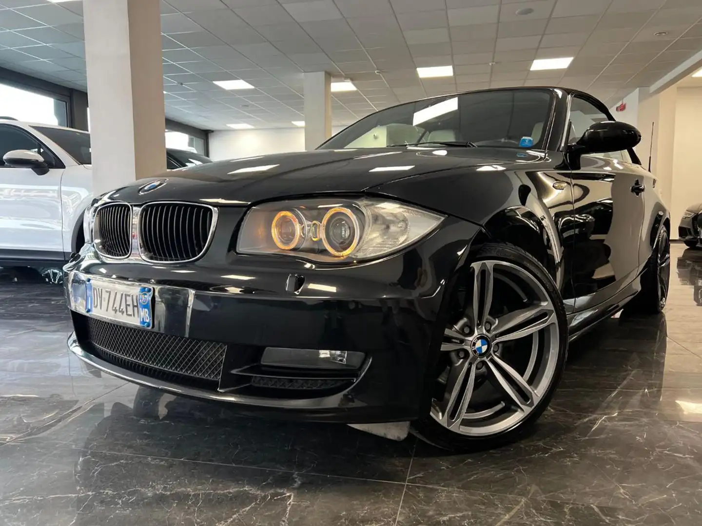 BMW 120 i Cabrio Futura / PELLE / 18" / CLIMA Nero - 1