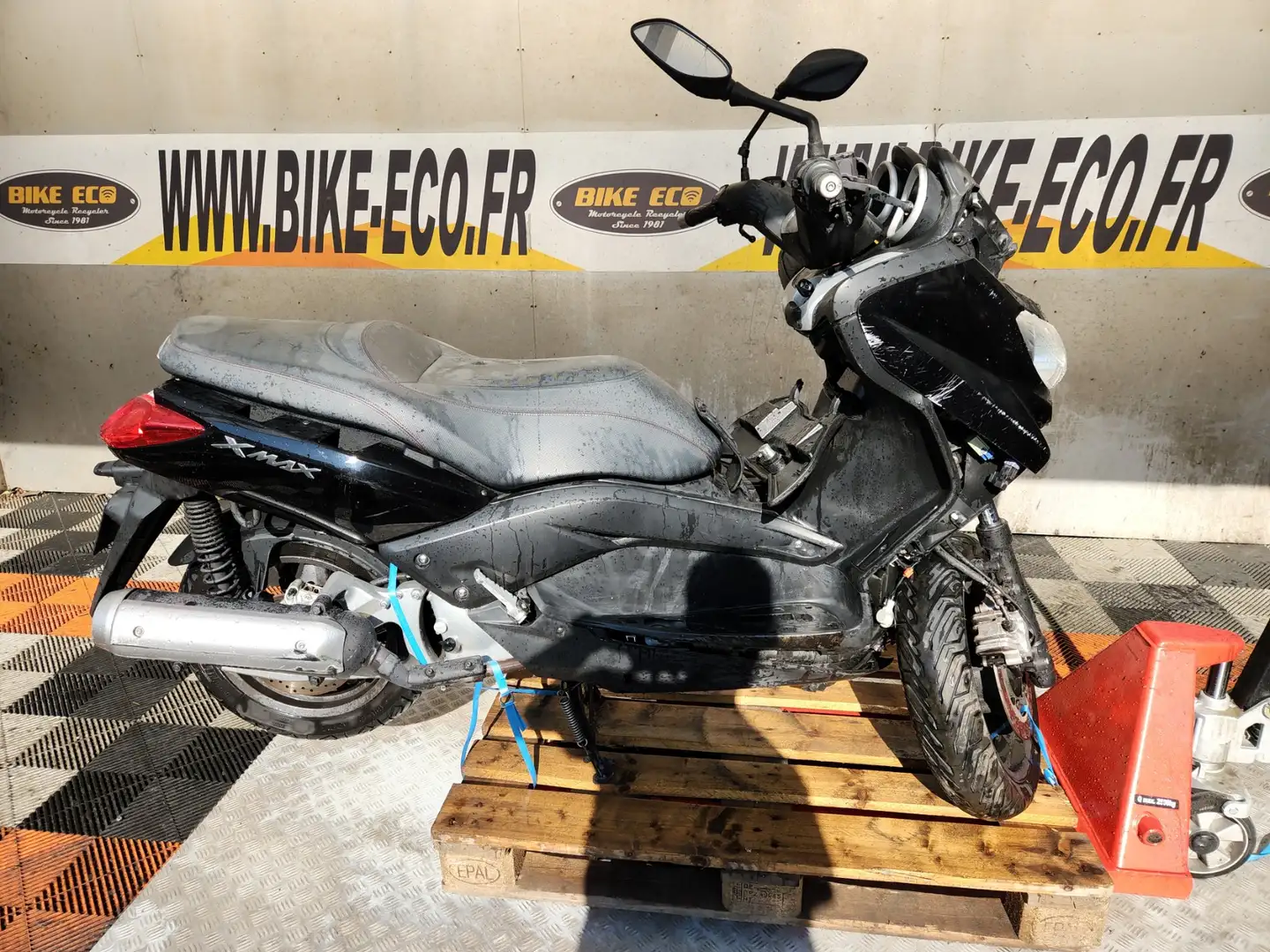 Yamaha X-Max 125 Noir - 1