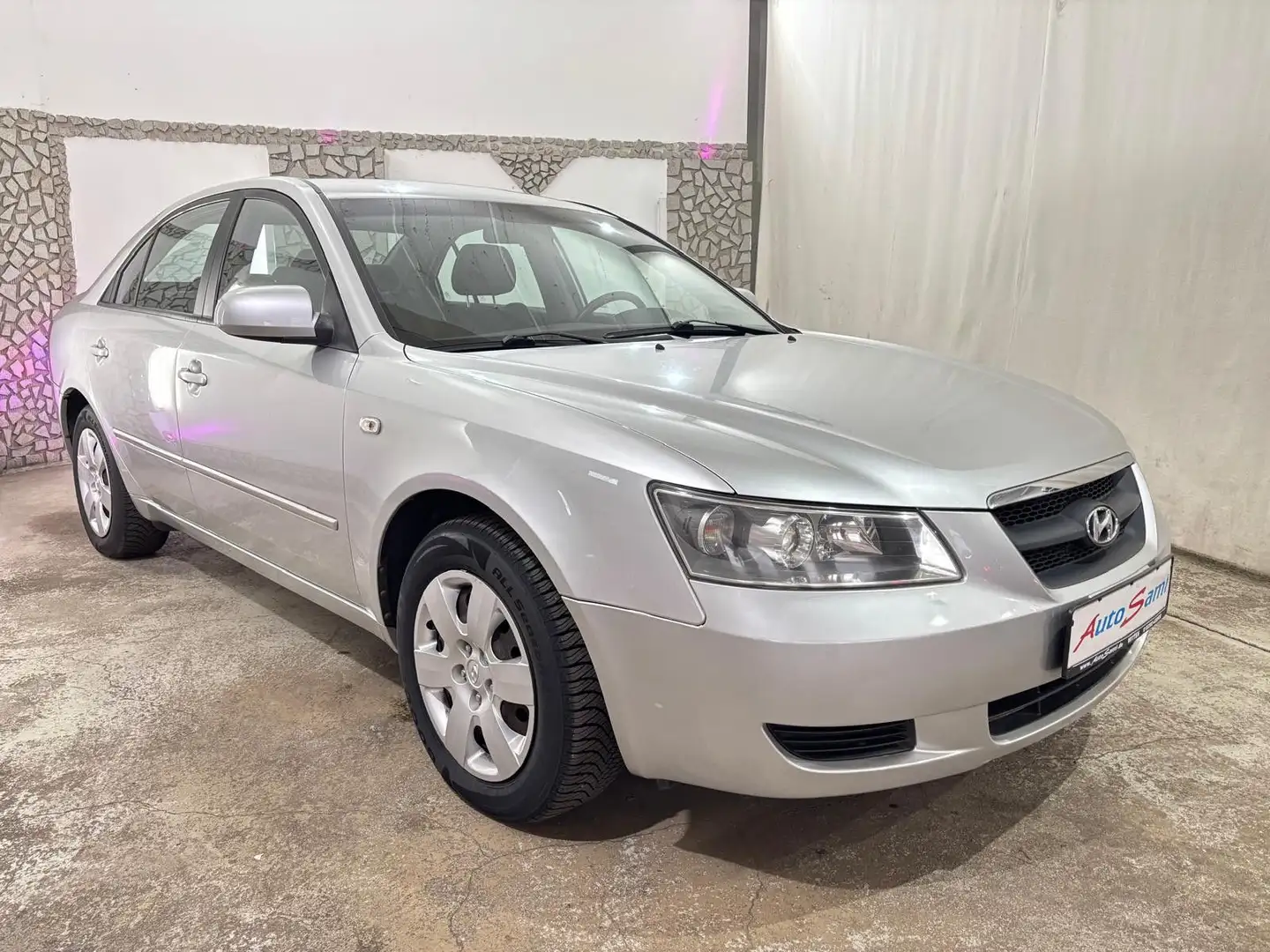 Hyundai SONATA 2,0 KLIMA 2 HAND TÜV  NEU SERIVCE NEU Серебристый - 2