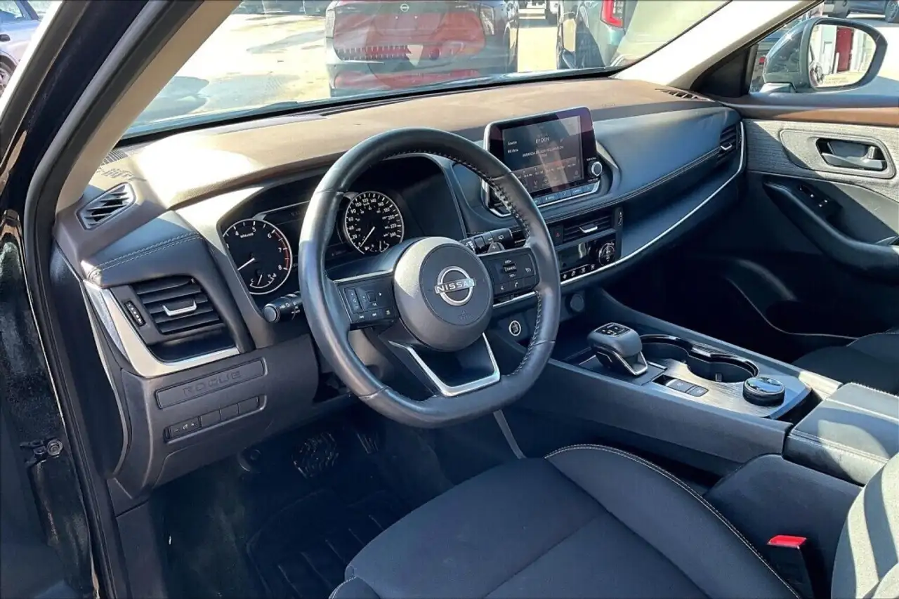 Nissan Rogue снимка Nissan Rogue