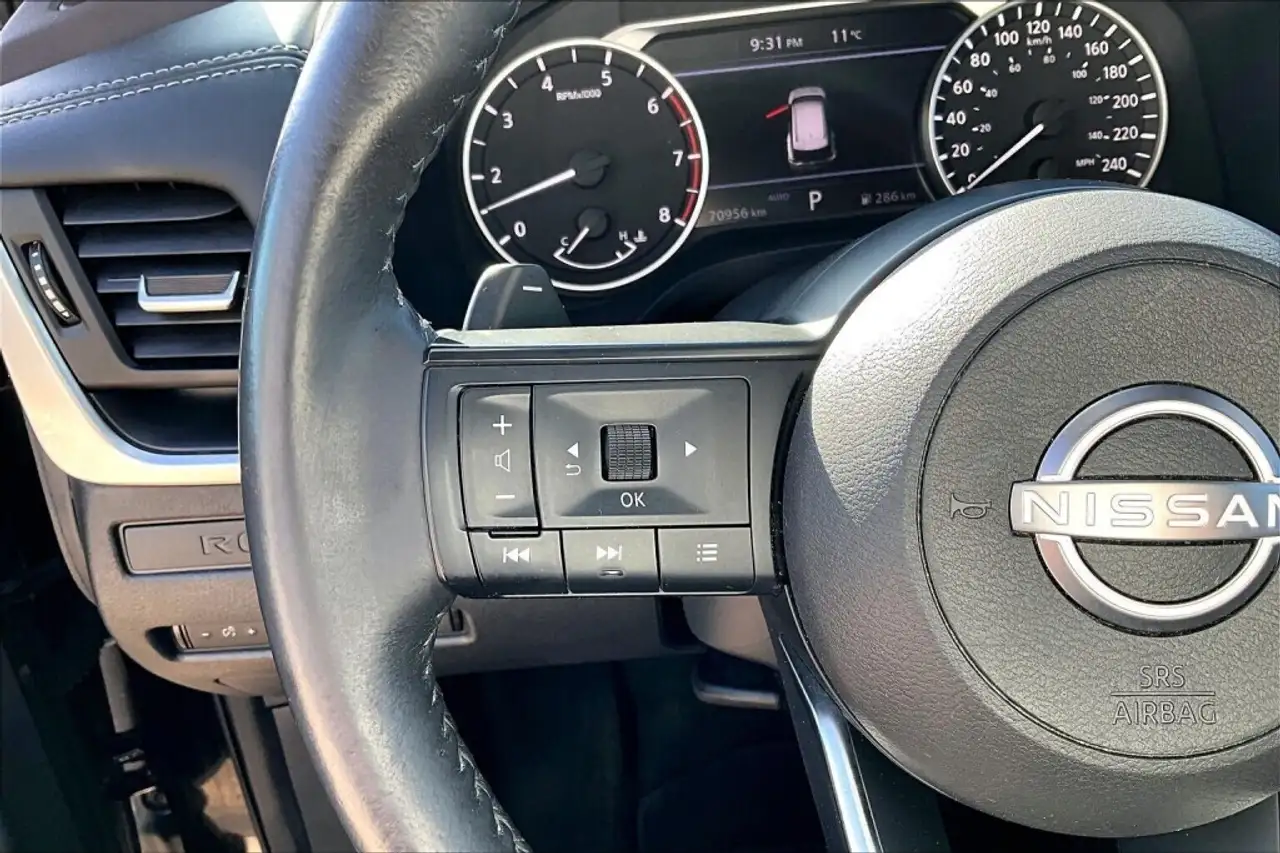 Nissan Rogue снимка Nissan Rogue