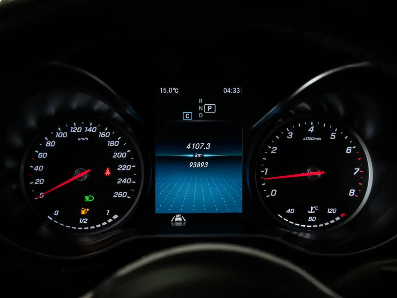 Mercedes-Benz GLC снимка Mercedes-Benz GLC
