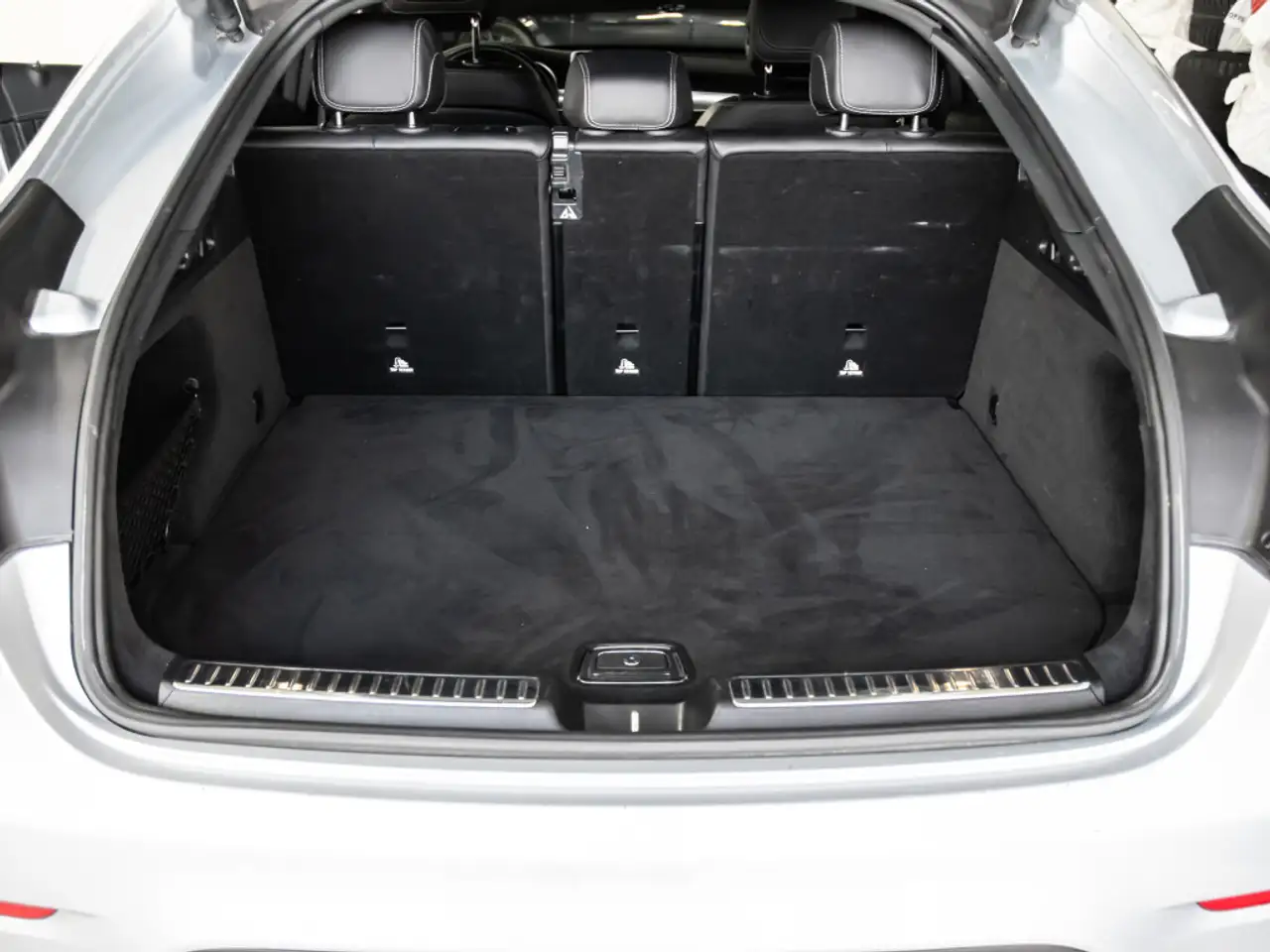 Mercedes-Benz GLC снимка Mercedes-Benz GLC