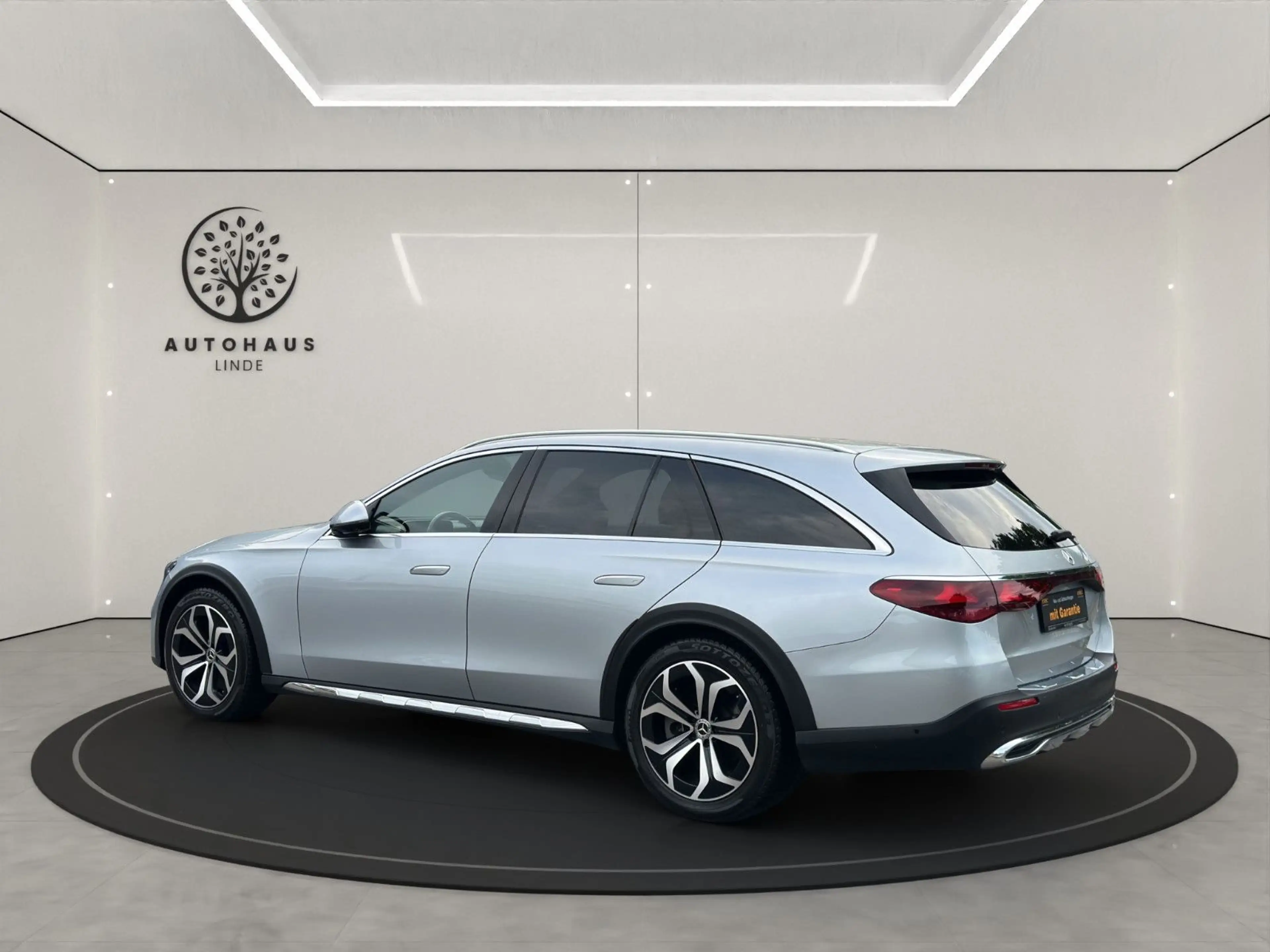 Mercedes-Benz E 450 E T-Modell d All-Terrain 4Matic Avantgarde — photo 3