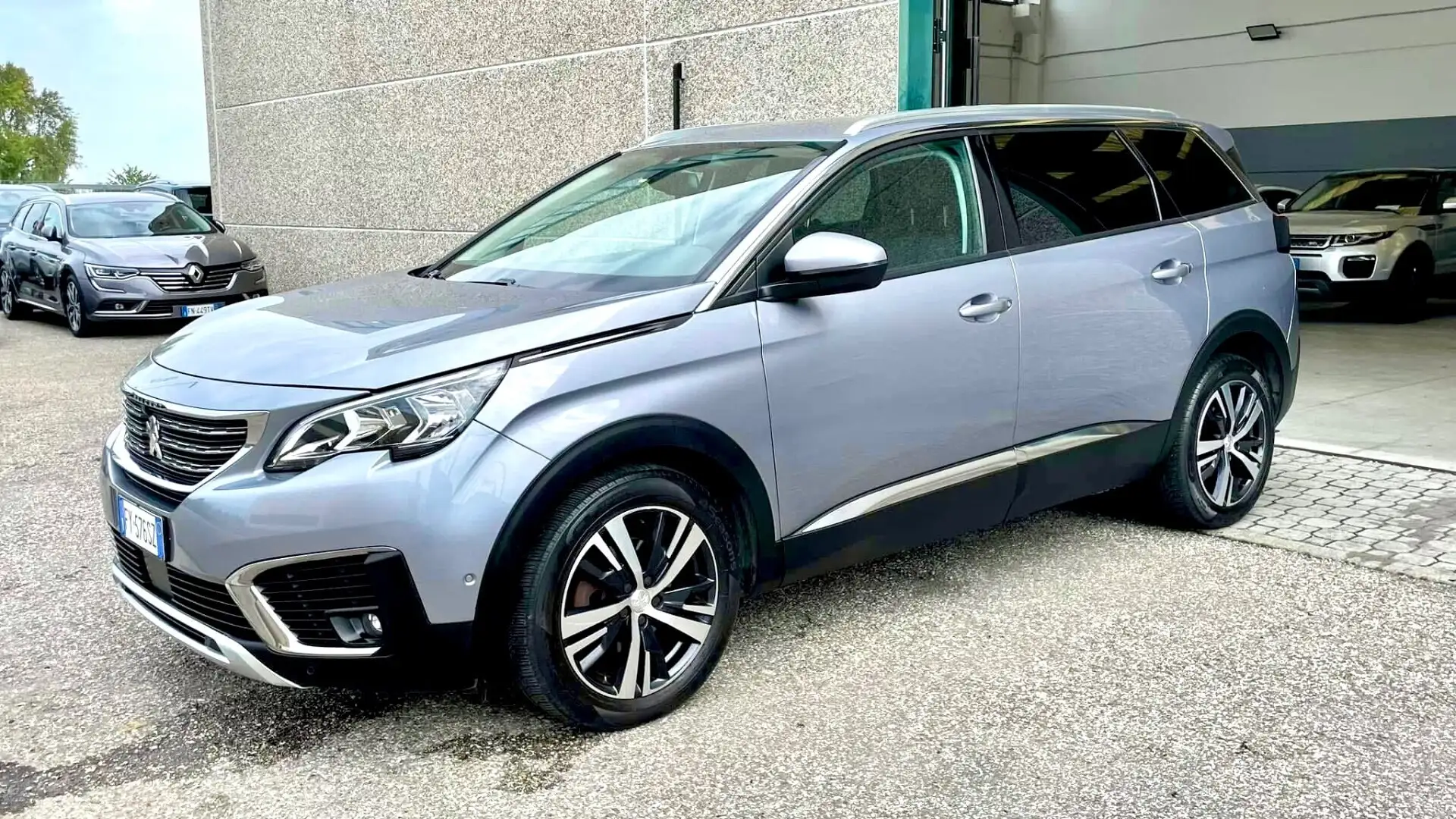 Peugeot 5008 BlueHDi 130 S&S EAT8 Allure 7 POSTI AUTOMATICA Grigio - 2