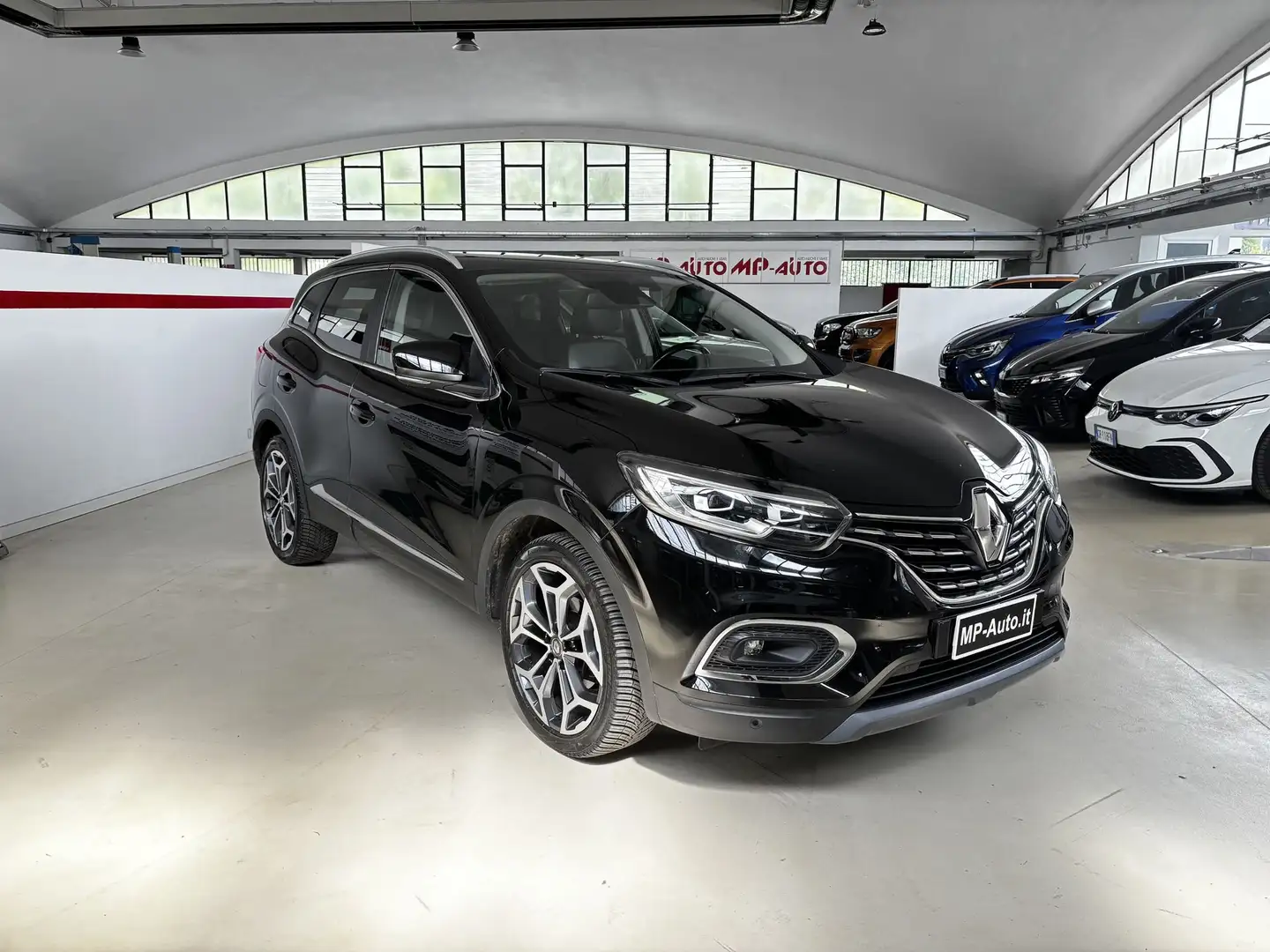 Renault Kadjar TCe 140 CV Automatico Nero - 2