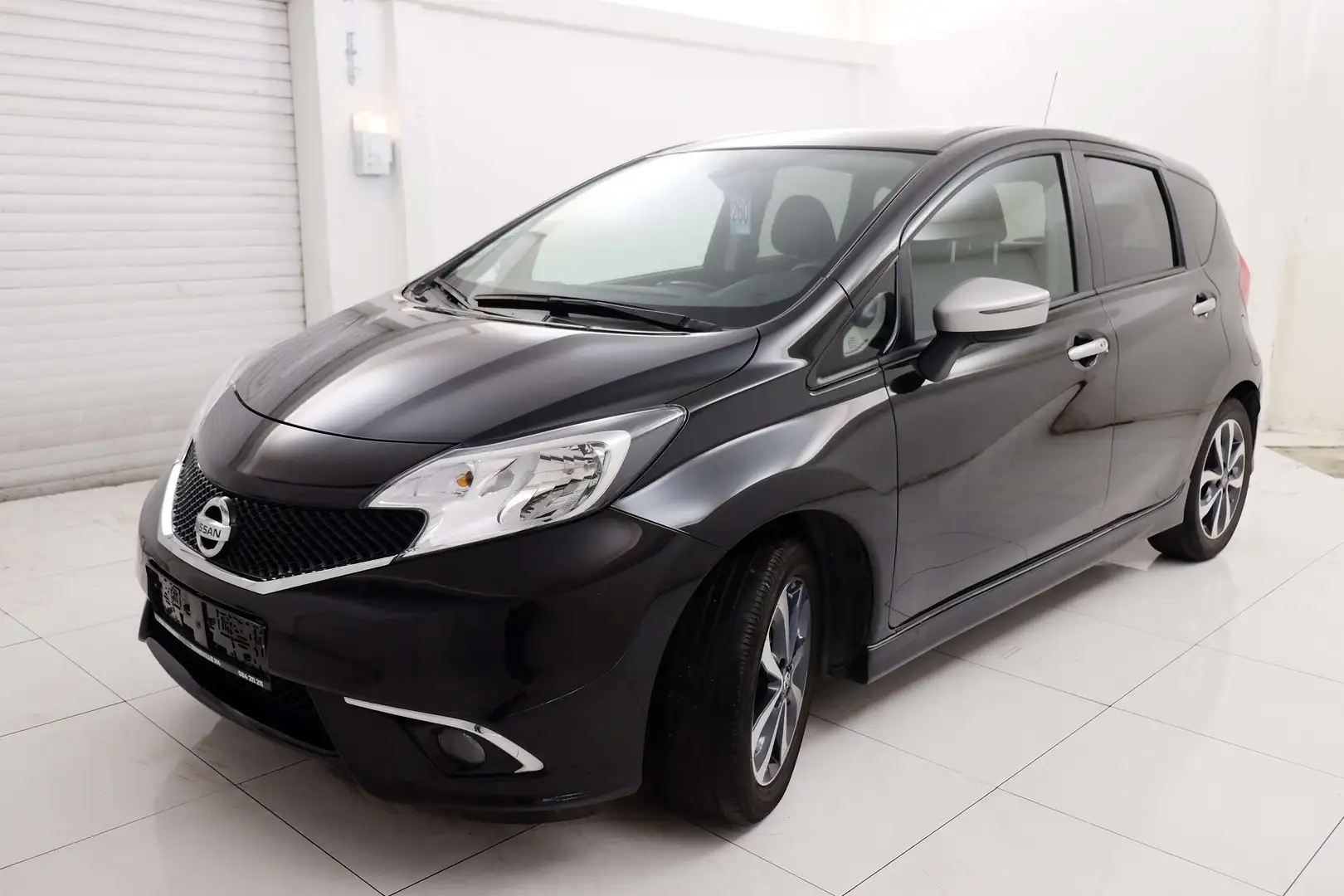 Nissan Note 1.2i N-TEC 80 cv # 1ère main # GPS, CAMERA Noir - 2