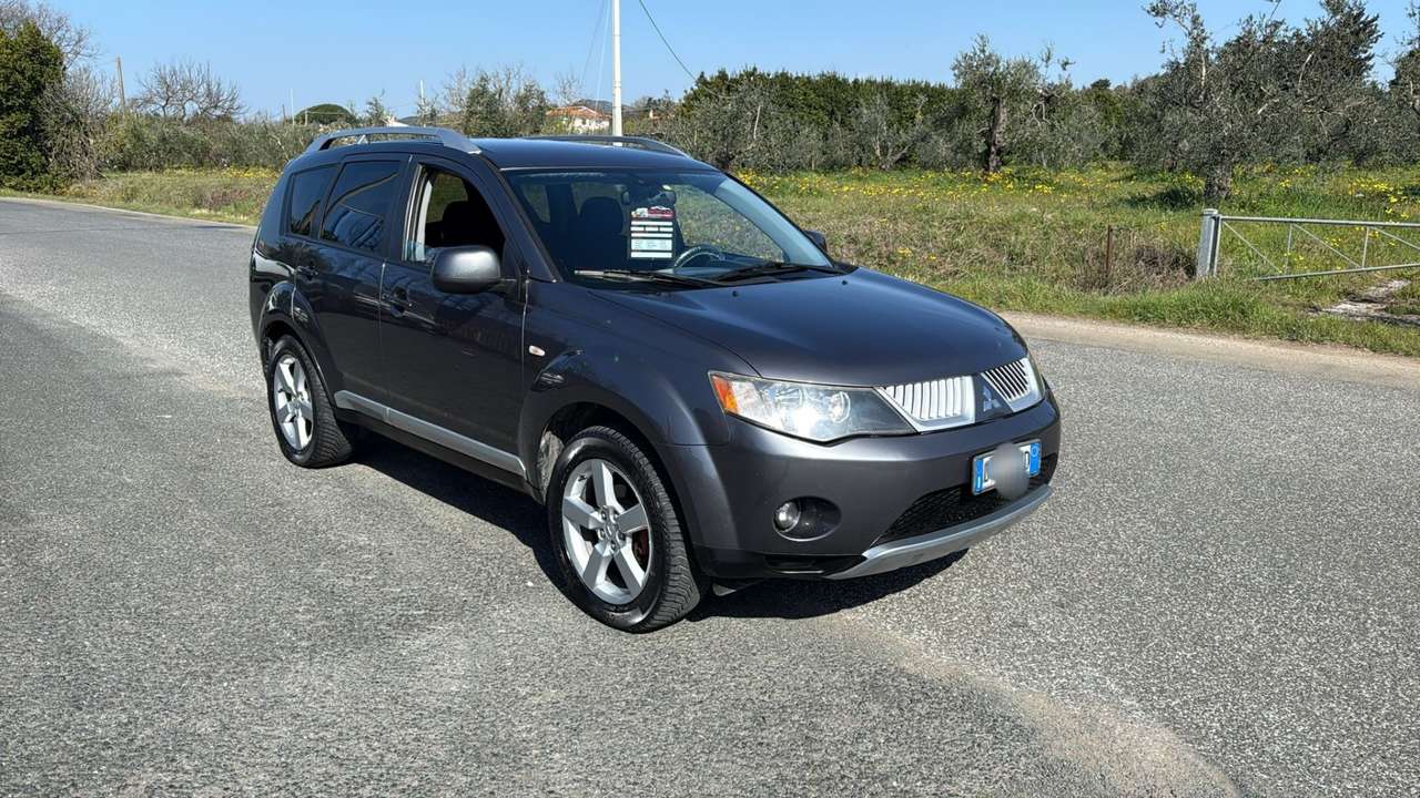 Mitsubishi Outlander 2.0 di-d Intense dpf