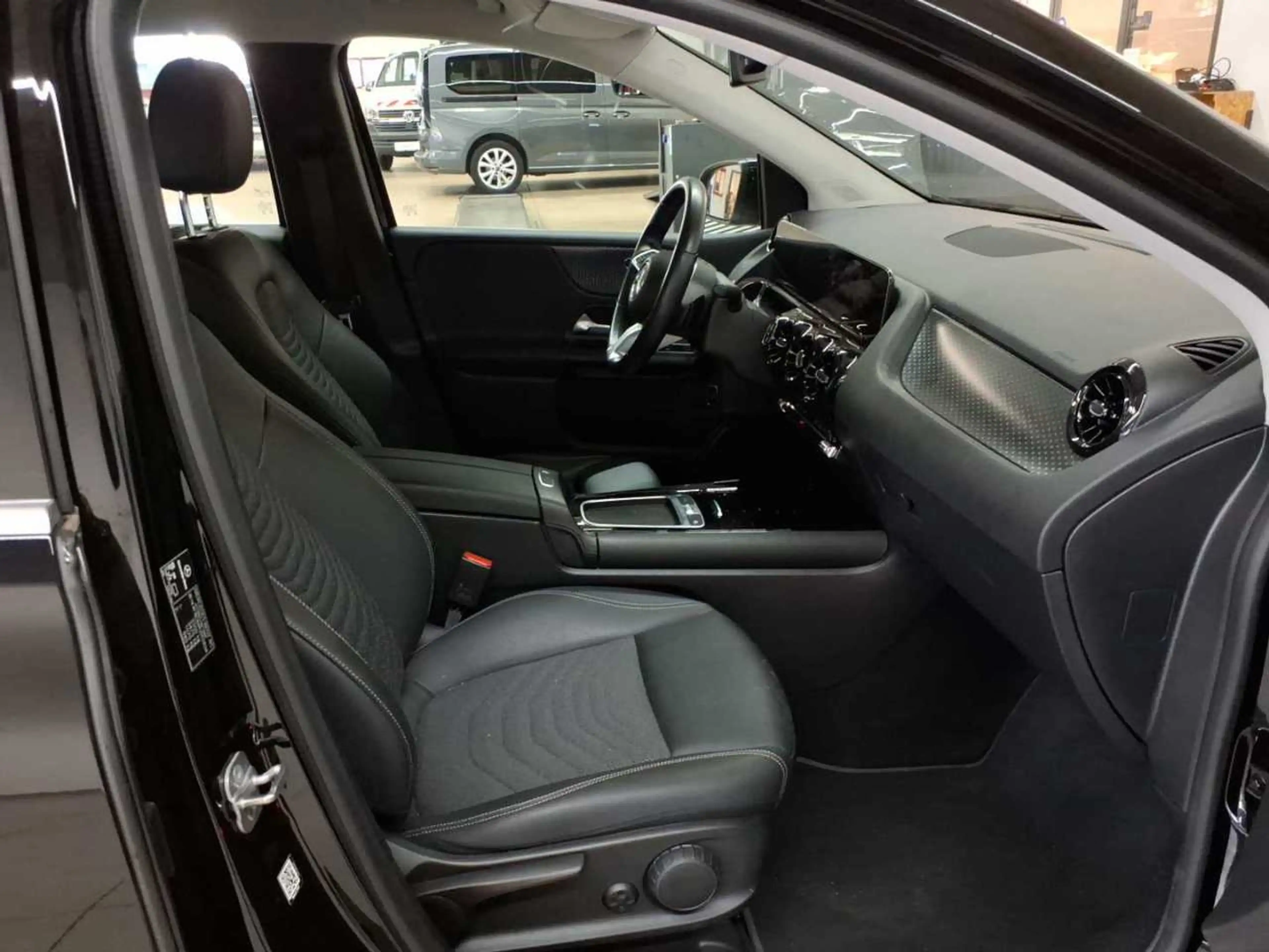 Mercedes-Benz B 180 B 180 7G-DCT Entry AdvancedP KAM — photo 8