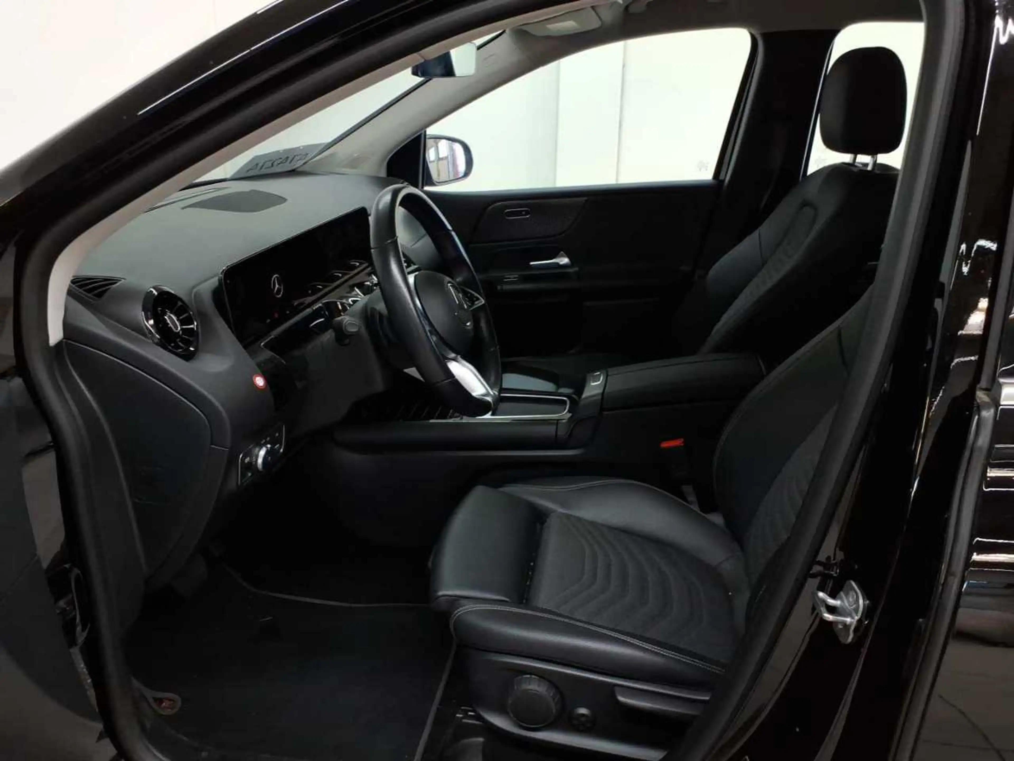 Mercedes-Benz B 180 B 180 7G-DCT Entry AdvancedP KAM — photo 7