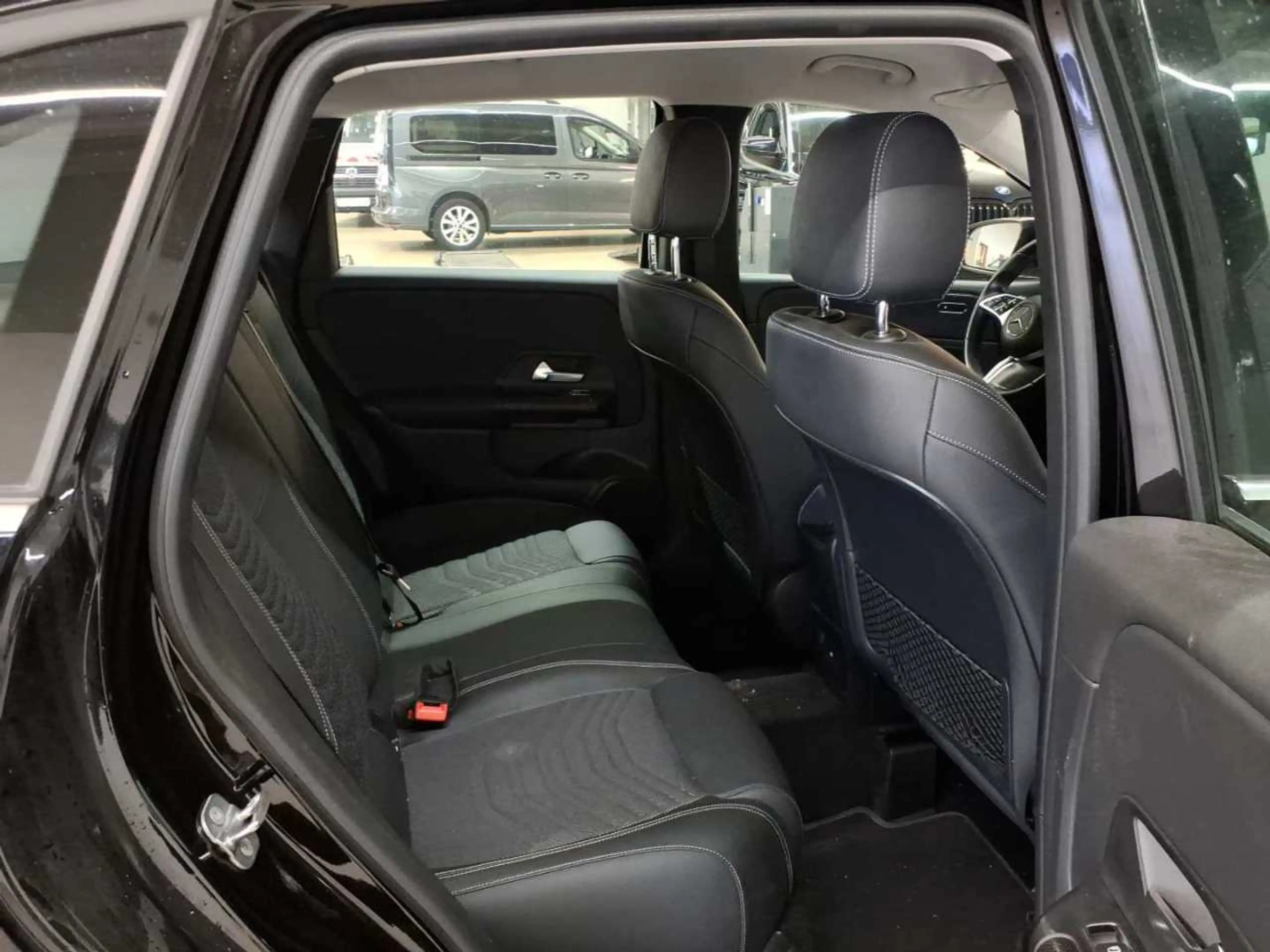 Mercedes-Benz B 180 B 180 7G-DCT Entry AdvancedP KAM — photo 14