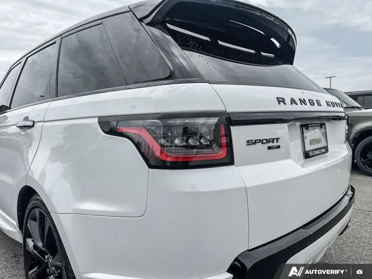 Land Rover Range Rover Sport снимка Land Rover Range Rover Sport