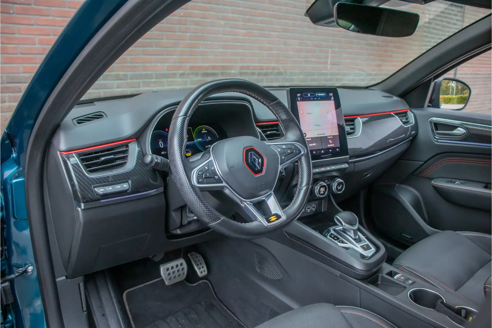 Renault Arkana 1.6 E-Tech R.S. Line, Stoel- & Stuurverwarming, Pa Bleu - 2