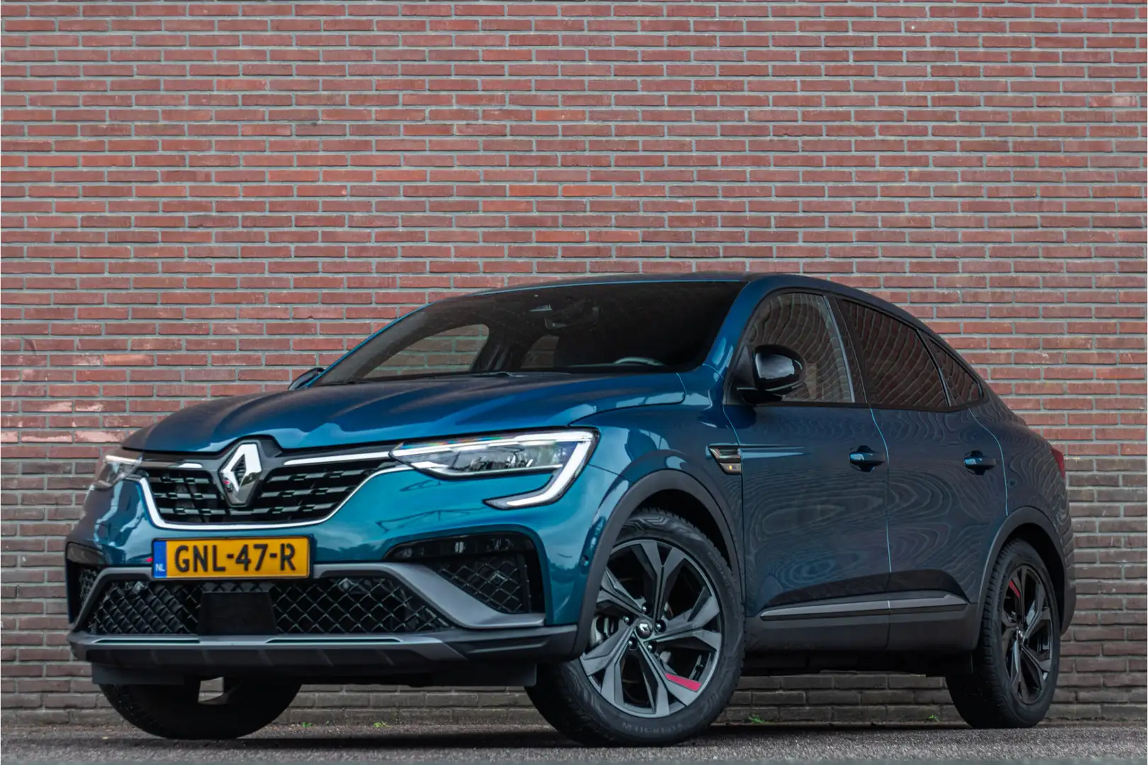 Renault Arkana 1.6 E-Tech R.S. Line, Stoel- & Stuurverwarming, Pa Bleu - 1