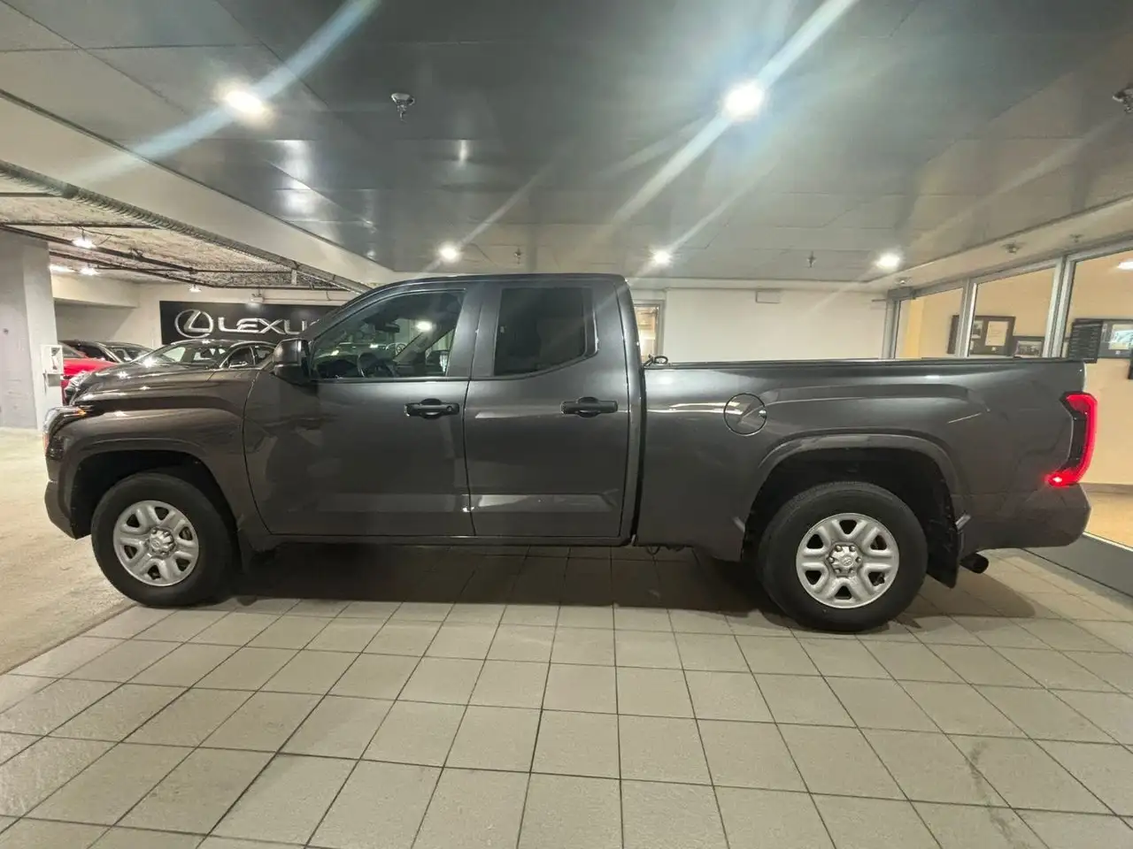 Toyota Tundra снимка Toyota Tundra