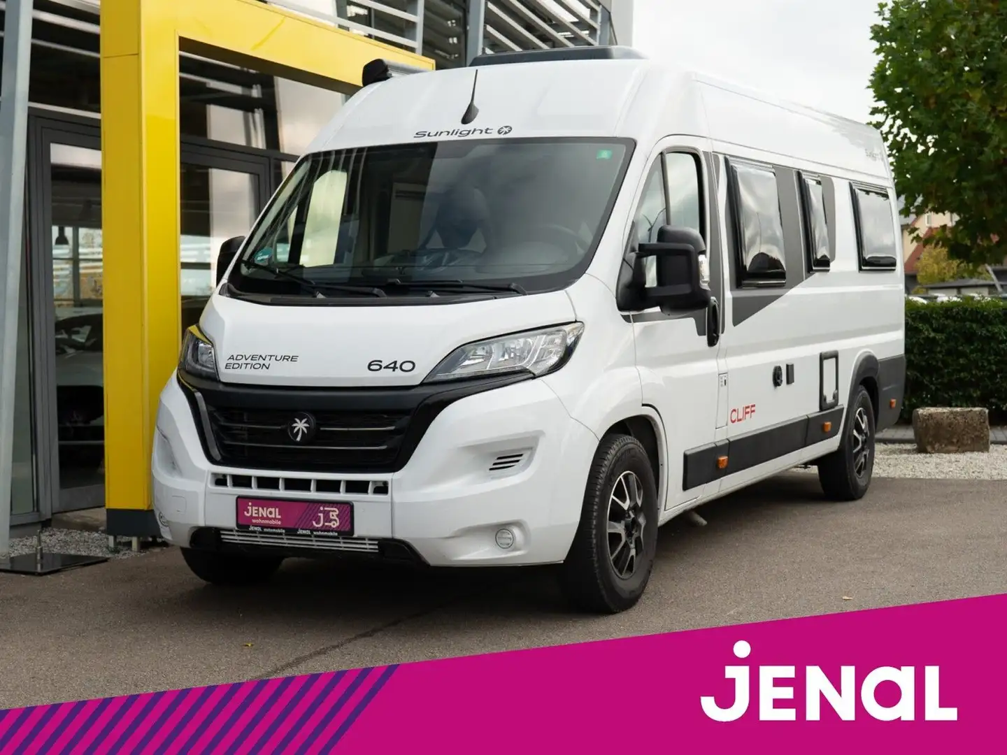 Sunlight Adventure Cliff 640 Navi Kamera, Fahrradträger Weiß - 1