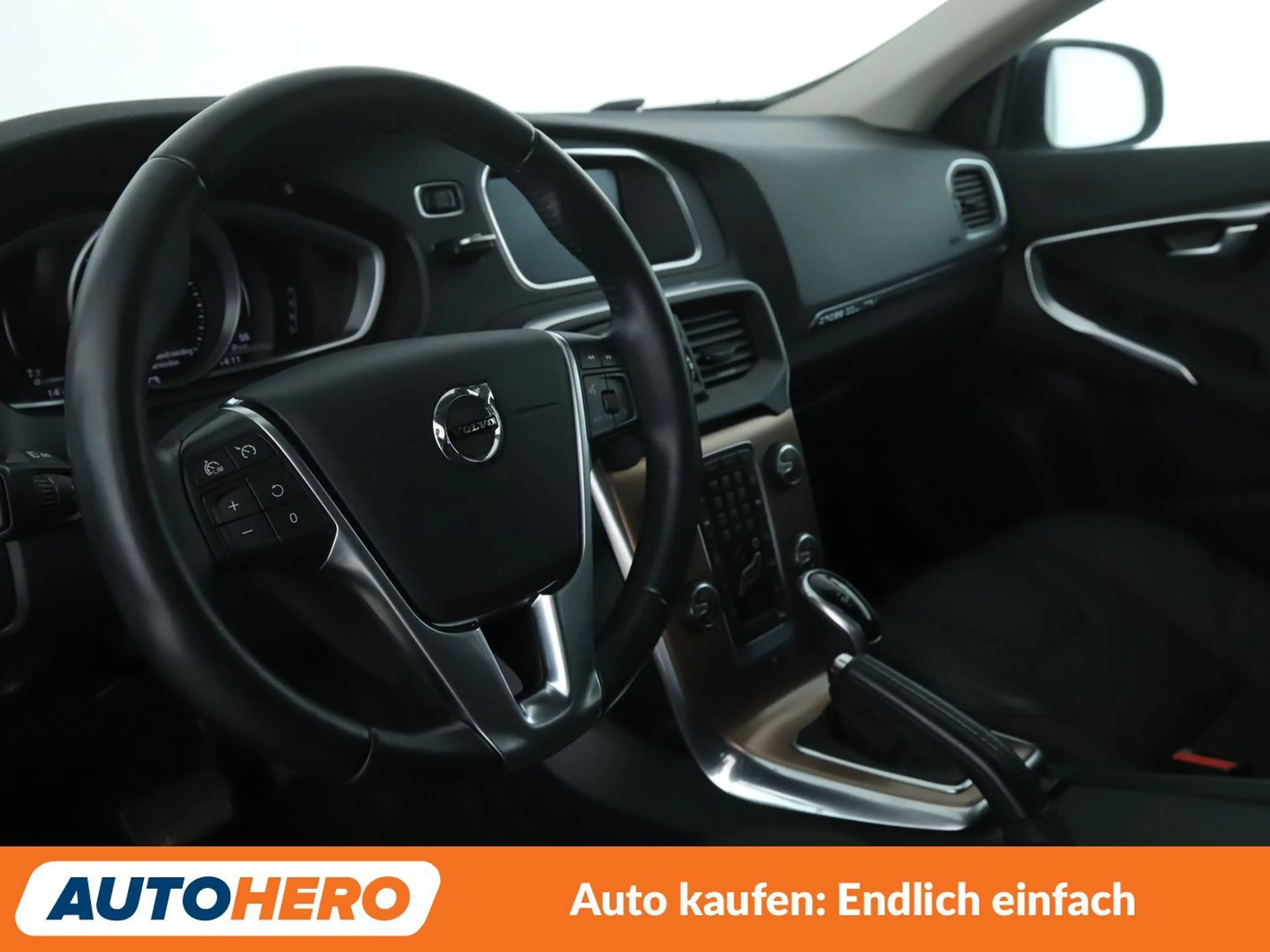 Volvo V40 Cross Country 1.5 Plus Aut.*NAVI*LED*TEMPO*CAM*PDC*SHZ* — photo 11
