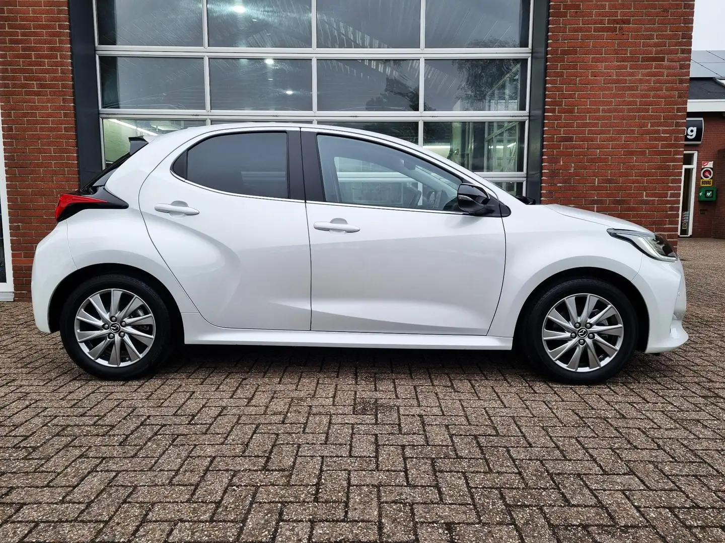 Mazda 2 Hybrid 1.5 Select Wit - 2