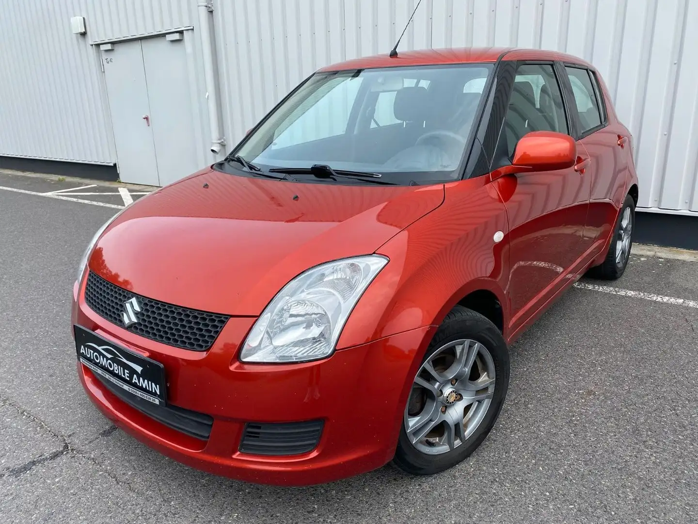Suzuki Swift Lim. Club Klima TÜV/Service NEU SR/WR - 1