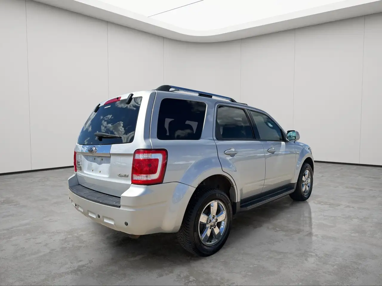 Ford Escape снимка Ford Escape