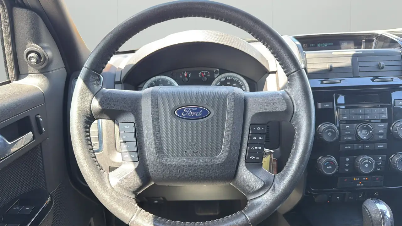 Ford Escape снимка Ford Escape