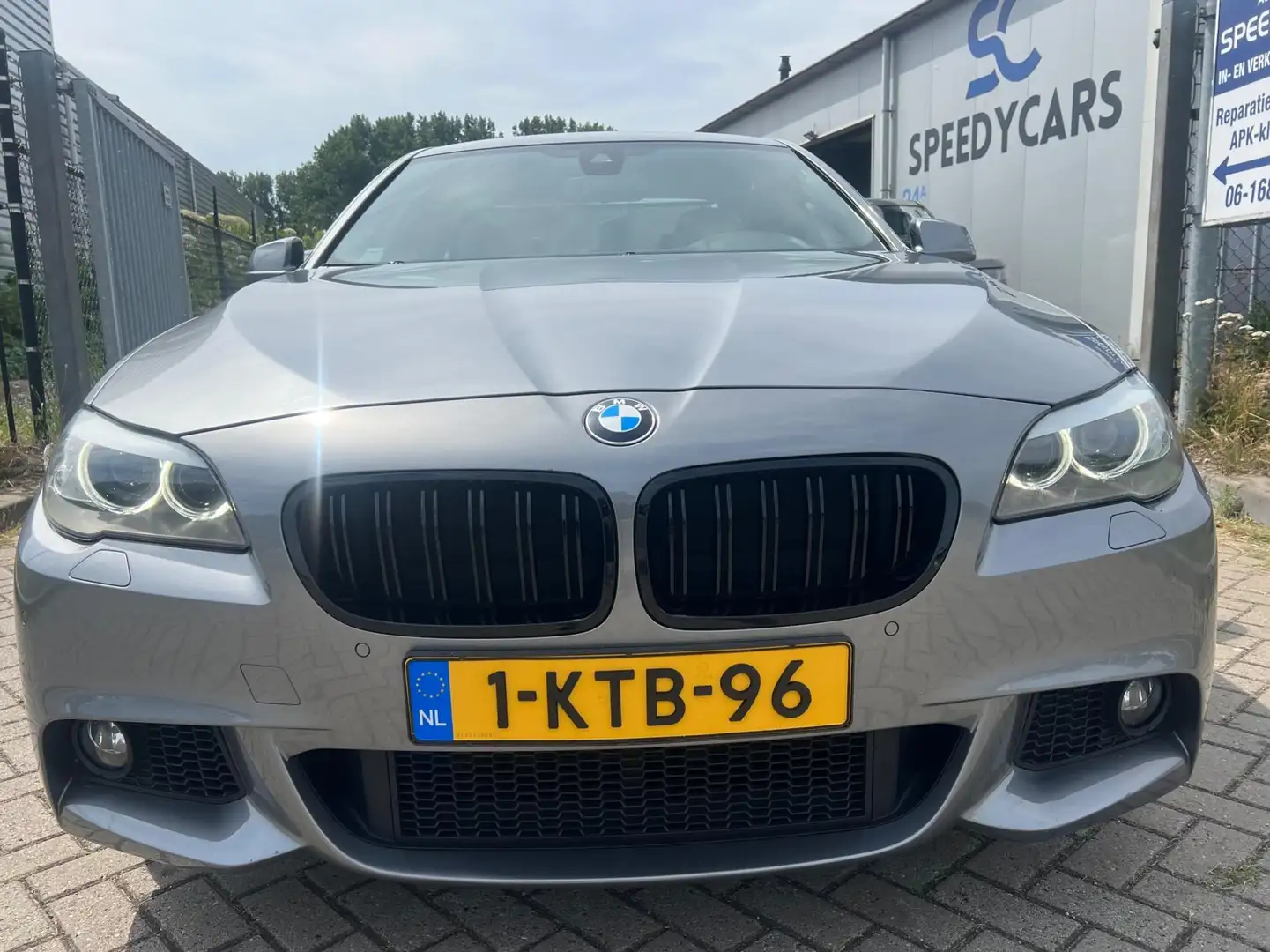 BMW 520 5-serie 520i M-Pakket Leer Navi Virtual Camera N.A Grijs - 2