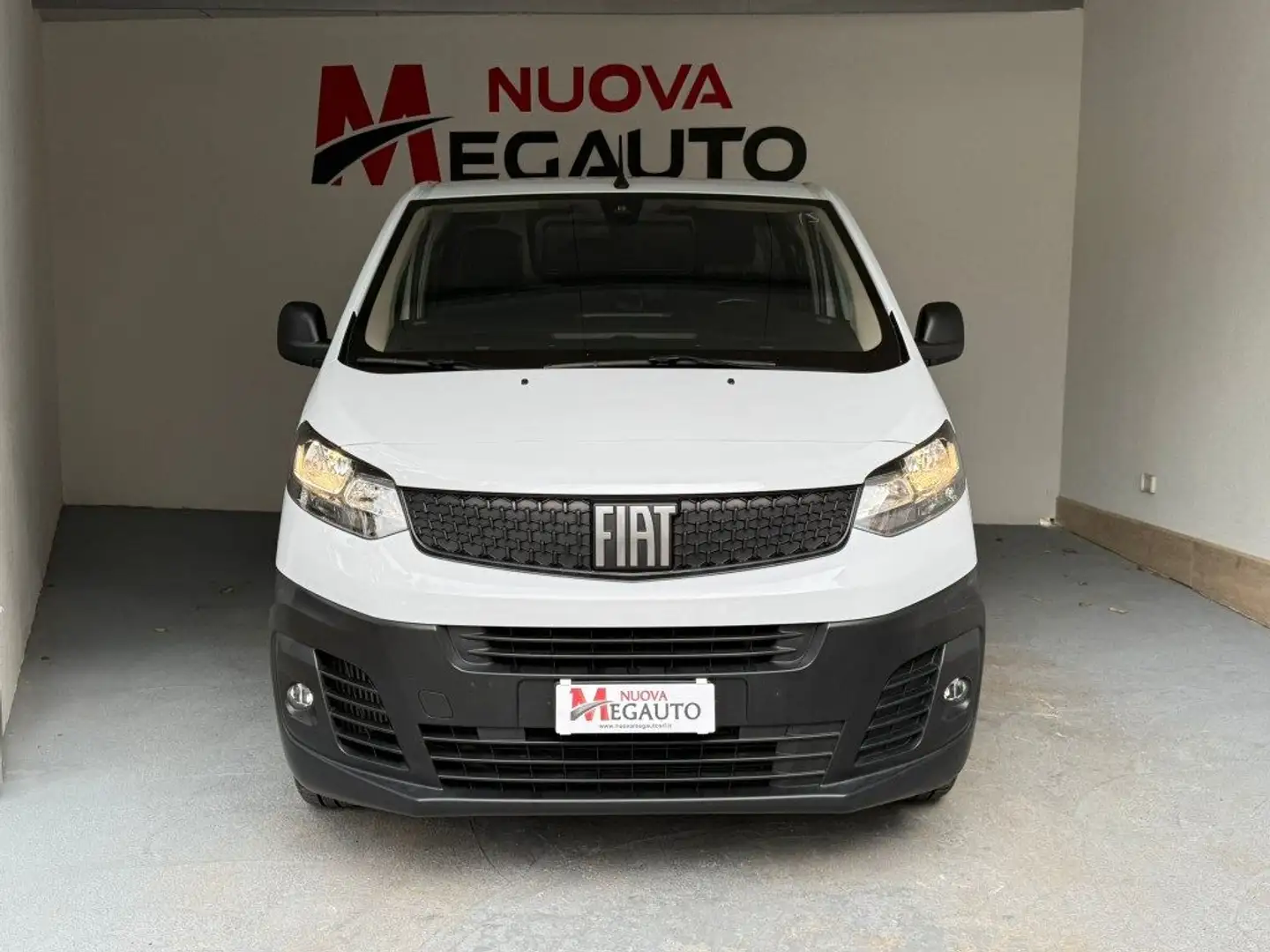 Fiat Scudo 1.5 BlueHDi 120 CV PL-TN Furgone Business Blanc - 2