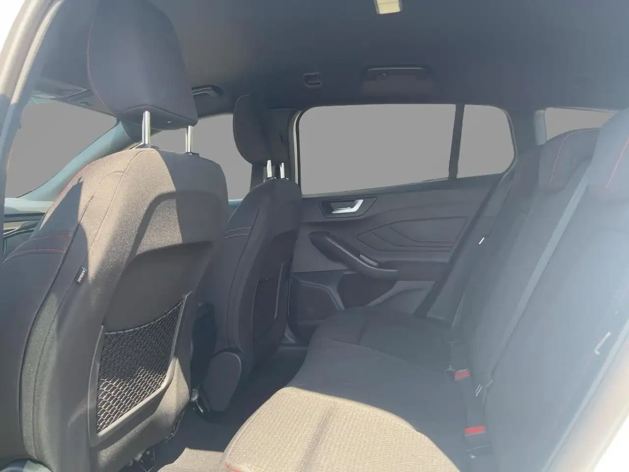 Ford Focus Turnier 1.0 EcoBoost ST-Line AHK*CAM*LED 8