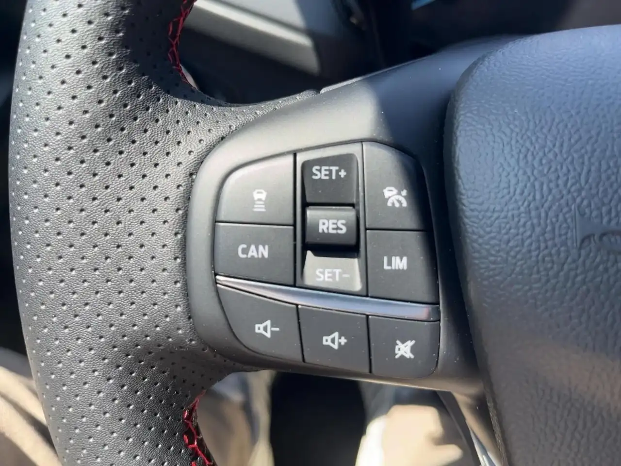 Ford Focus Turnier 1.0 EcoBoost ST-Line AHK*CAM*LED 14