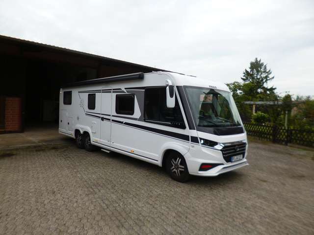 Knaus 900 Live 9 G Automatik, AHK, Hub-Stützen