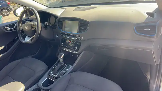 Hyundai Ioniq view 10