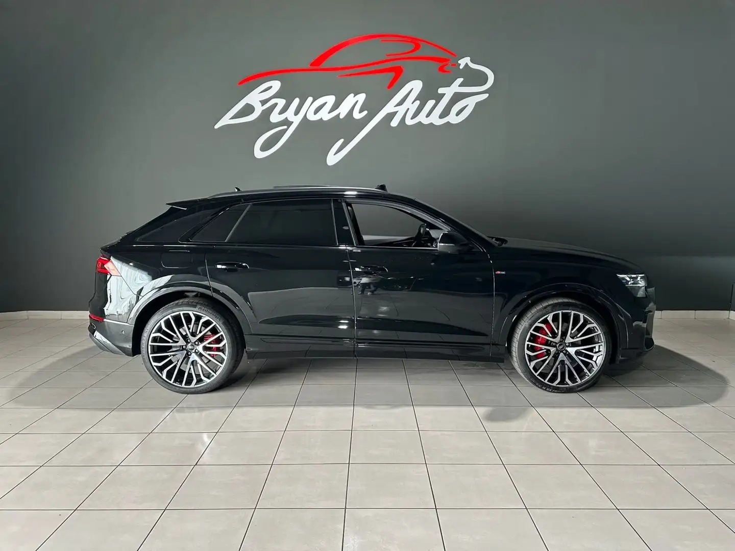 Audi Q8 50 3.0 tdi S line quattro tiptronic IVA ESPOSTA Nero - 1