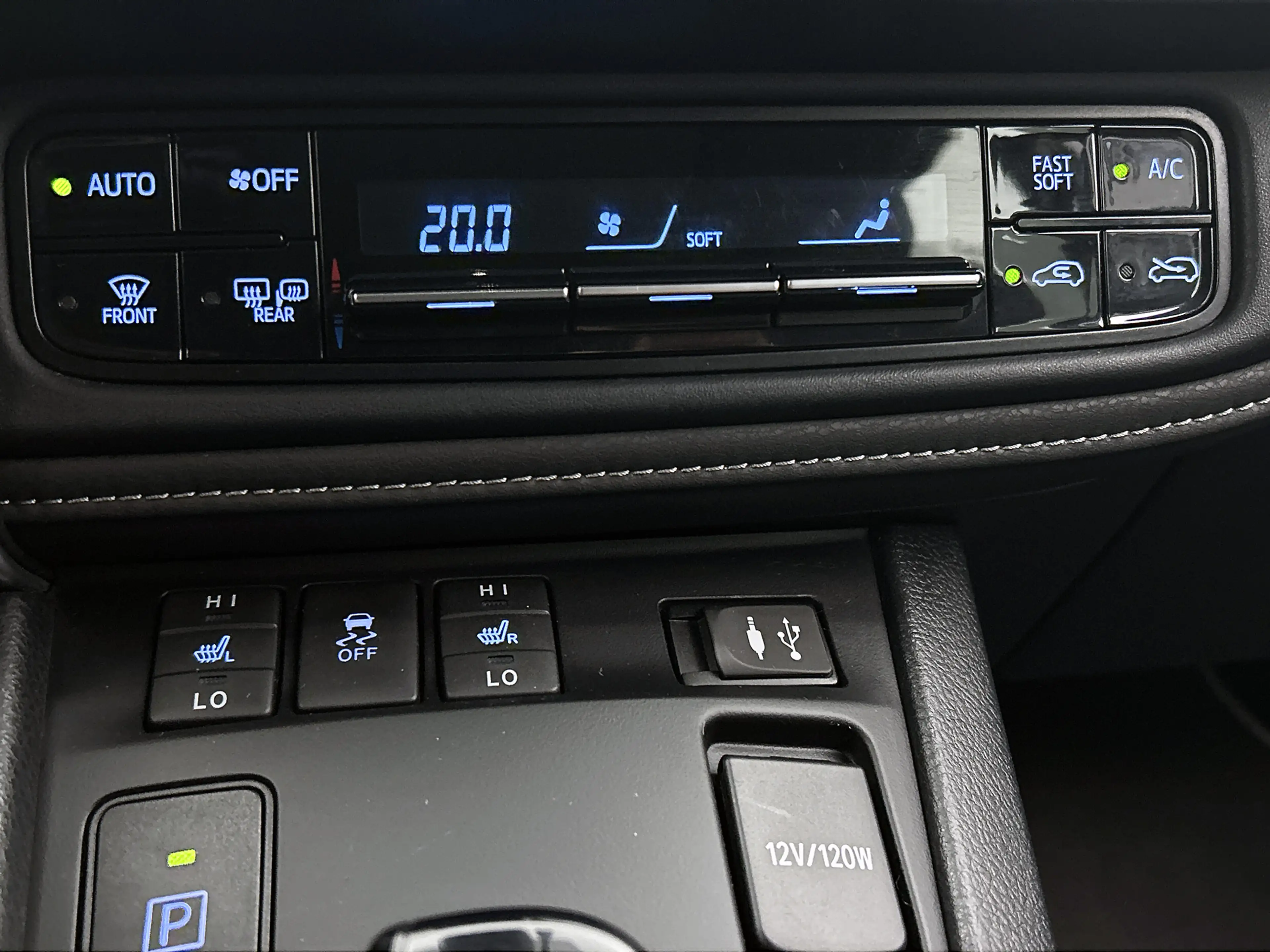 Toyota Auris Touring Sports 1.8 Hybrid Dynamic Ultimate | Stoel — photo 12