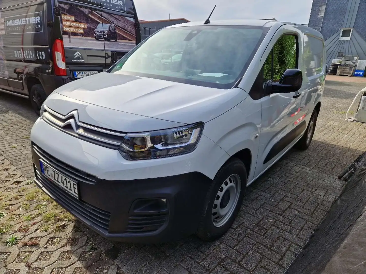 Citroen Berlingo ë-Berlingo Club 50 kWh 11 kw lader, airco, cruise Weiß - 1