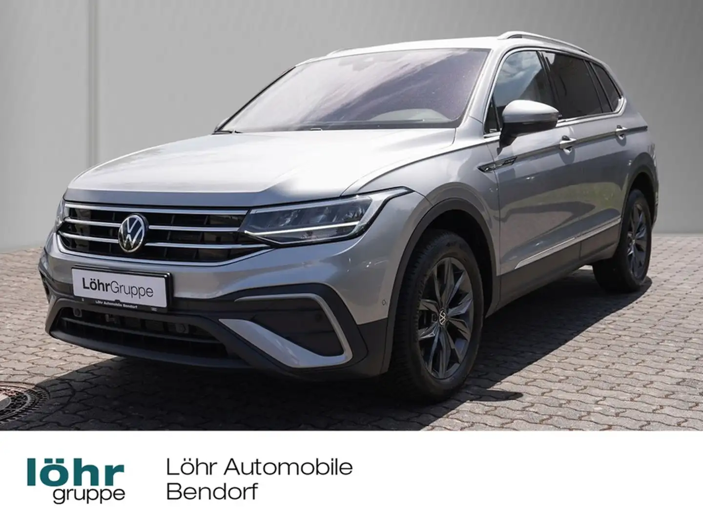 Volkswagen Tiguan Allspace 2.0 TDI DSG 4Motion Move 7-Sitzer *AHK*LED*Navi... Silber - 1
