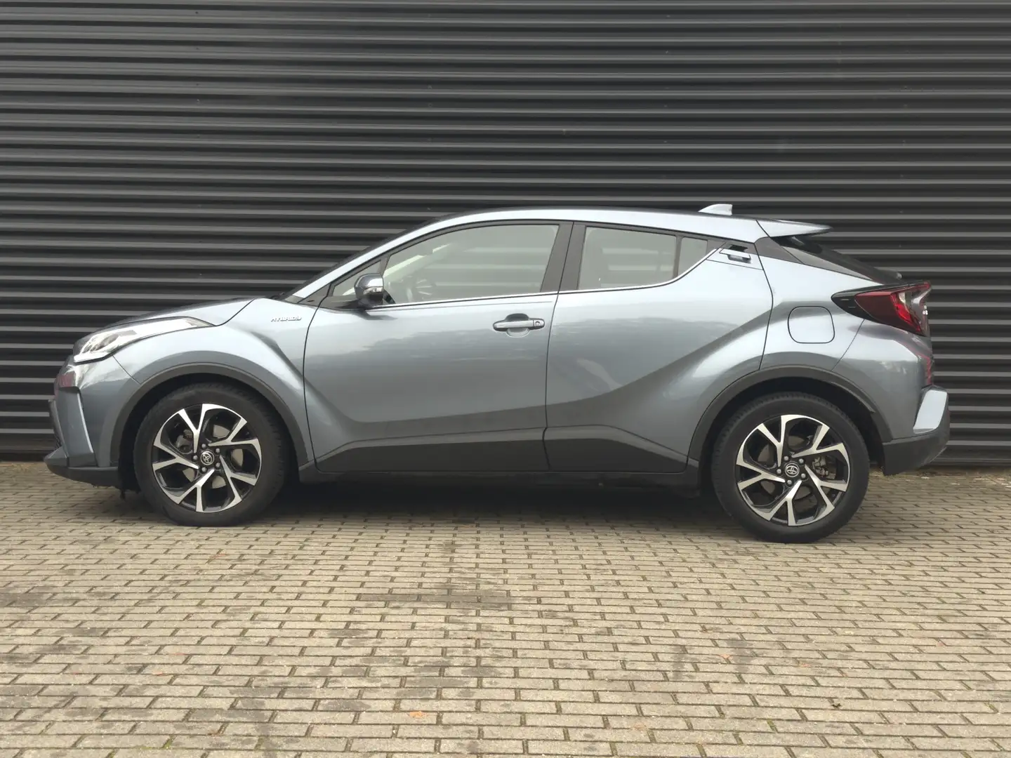 Toyota C-HR 1.8 Hybrid Dynamic | Full Map Navi | LED | 18" LM Grau - 2