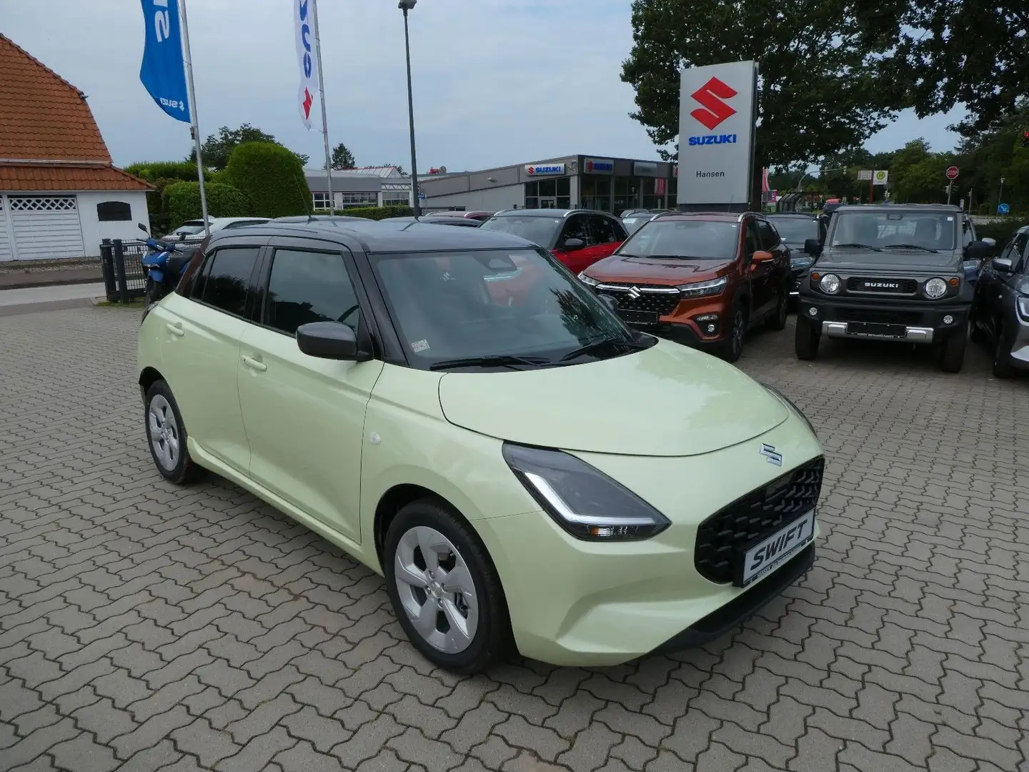 Suzuki Swift 1.2 HYBRID Comfort Verde - 2