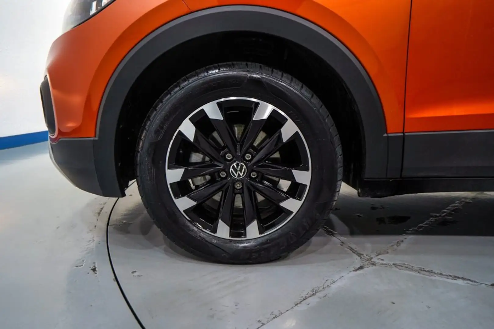 Volkswagen T-Cross 1.0 TSI Advance Naranja - 2