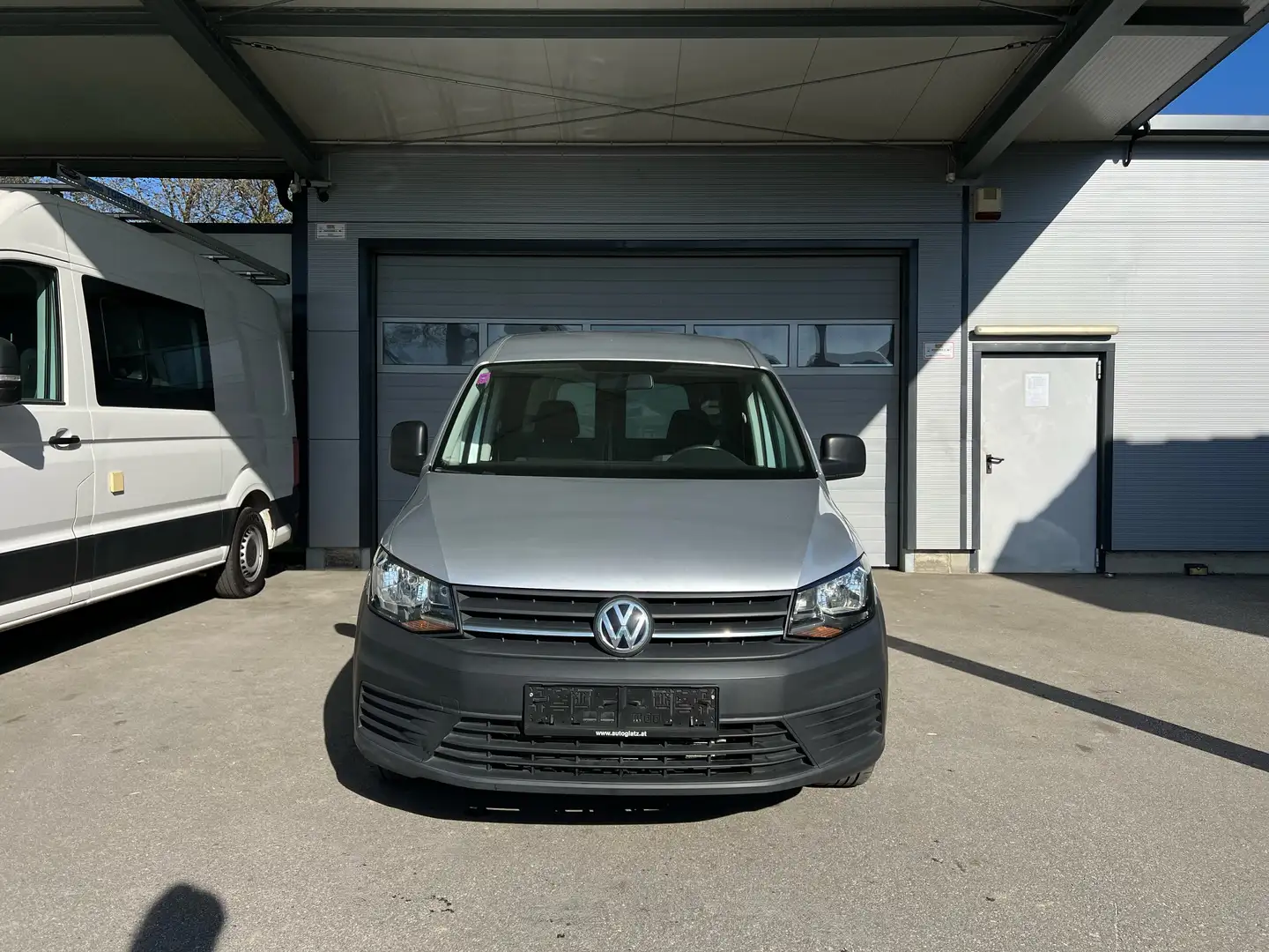 Volkswagen Caddy Kastenwagen Maxi 2,0 TDI KLIMA/TEMPOMAT Silber - 1
