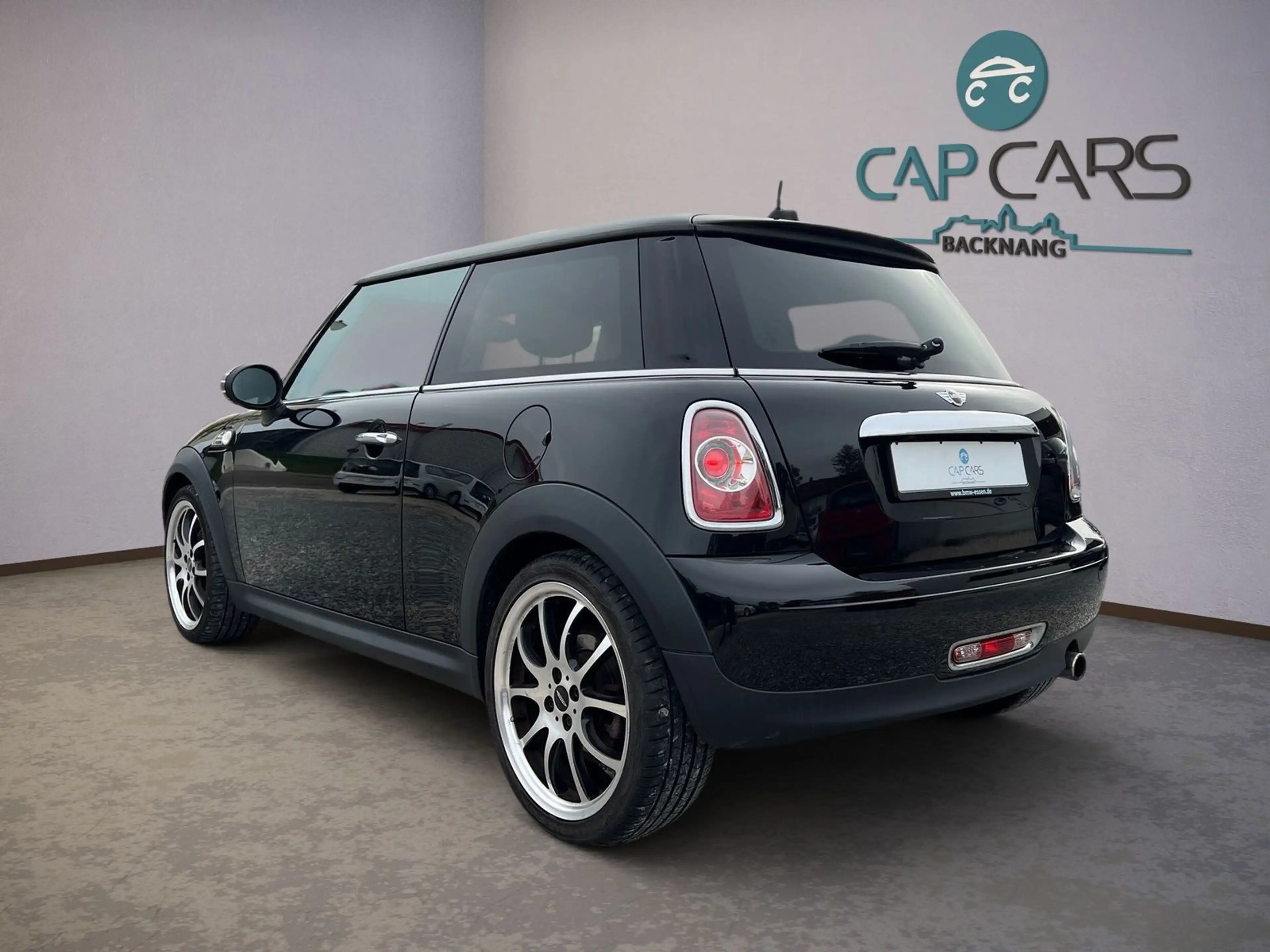 MINI Cooper Mini 1.6*Bi-Xen*Panorama*Leder*8xBereift — photo 8